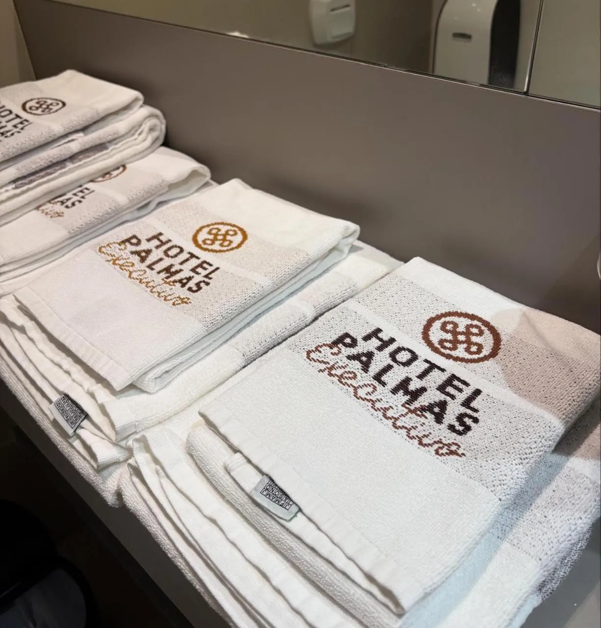 towels in Hotel Palmas Executivo