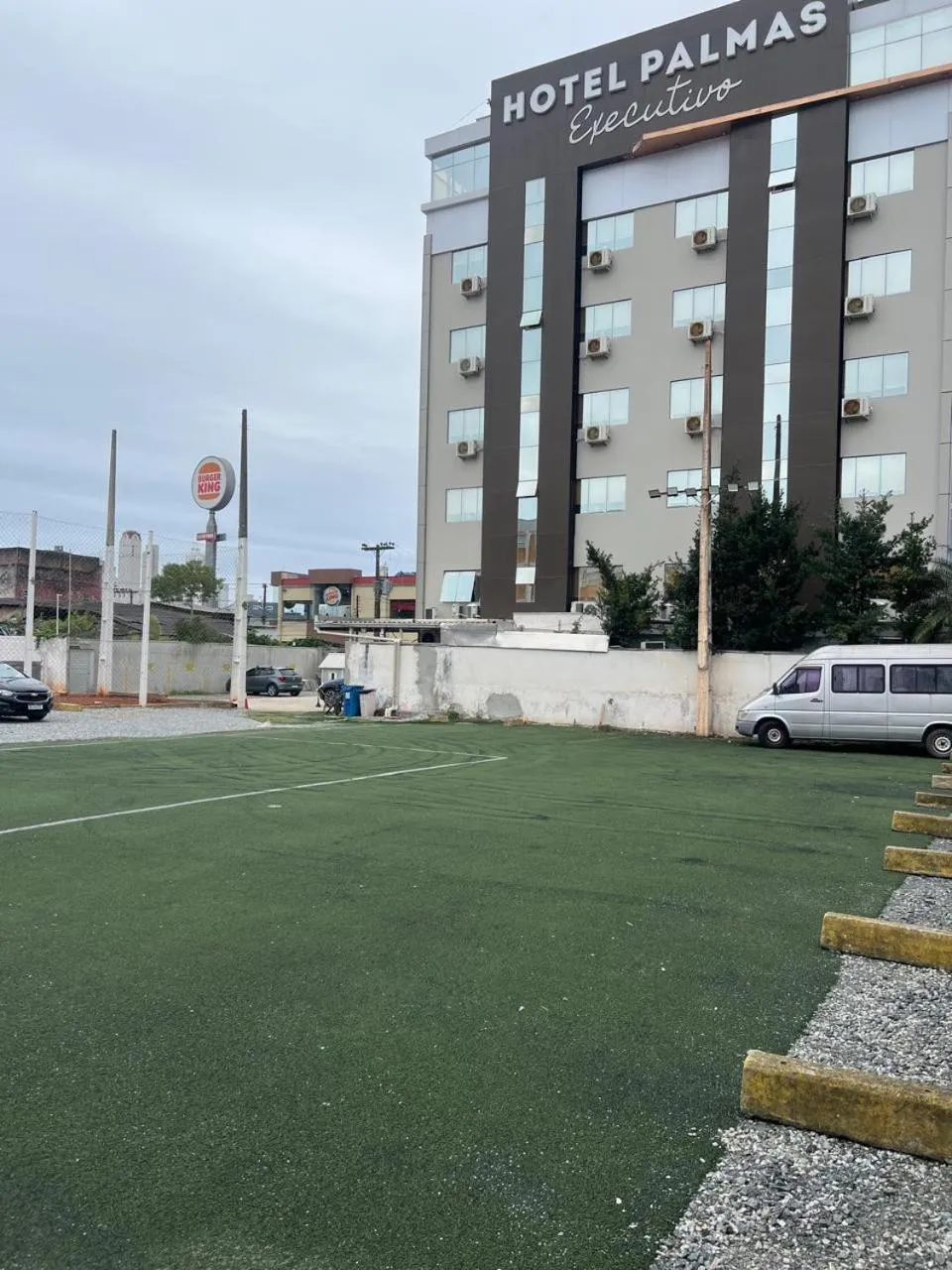 Evening entertainment in Hotel Palmas Executivo