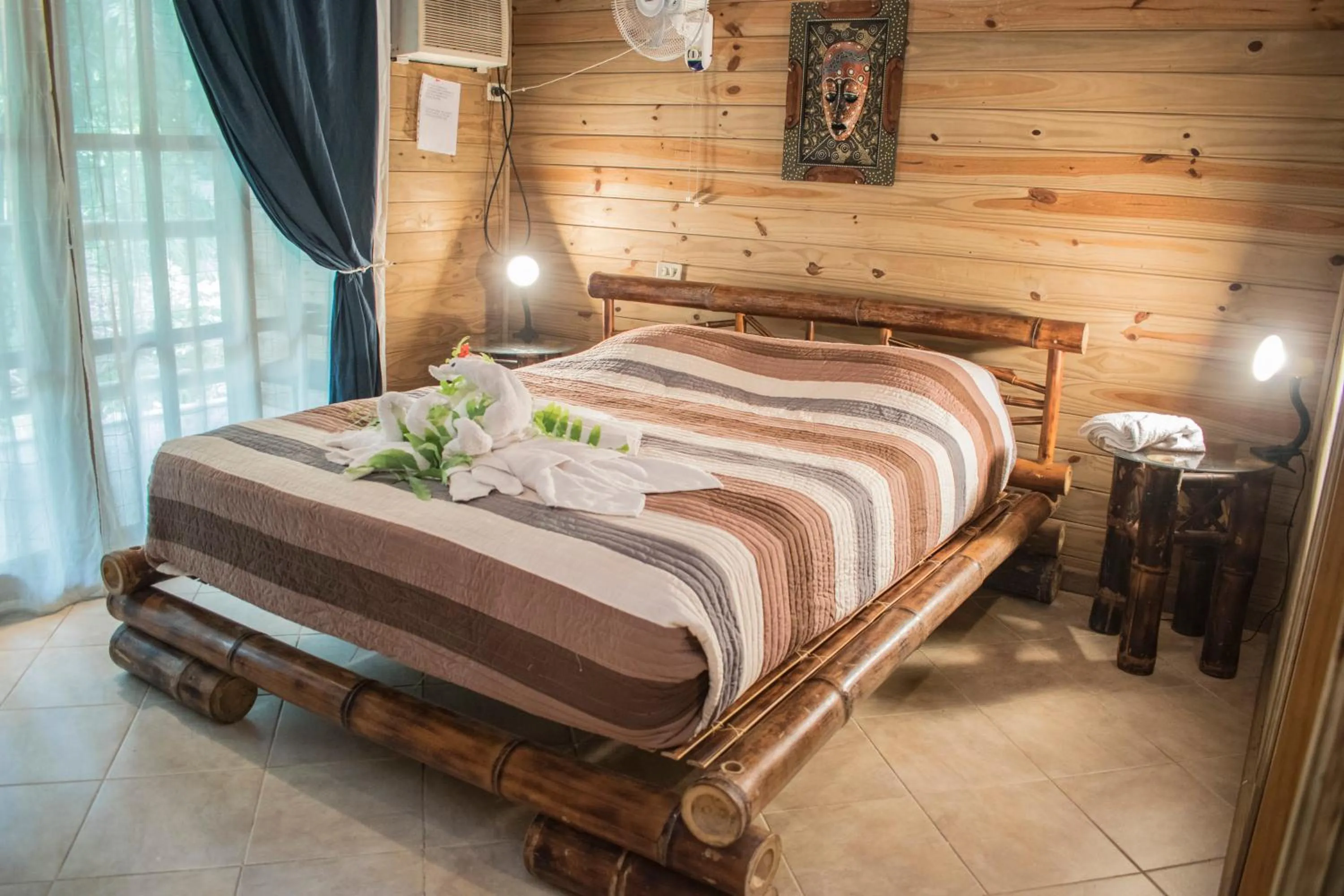 Bedroom, Bed in Hotel Bugabutik