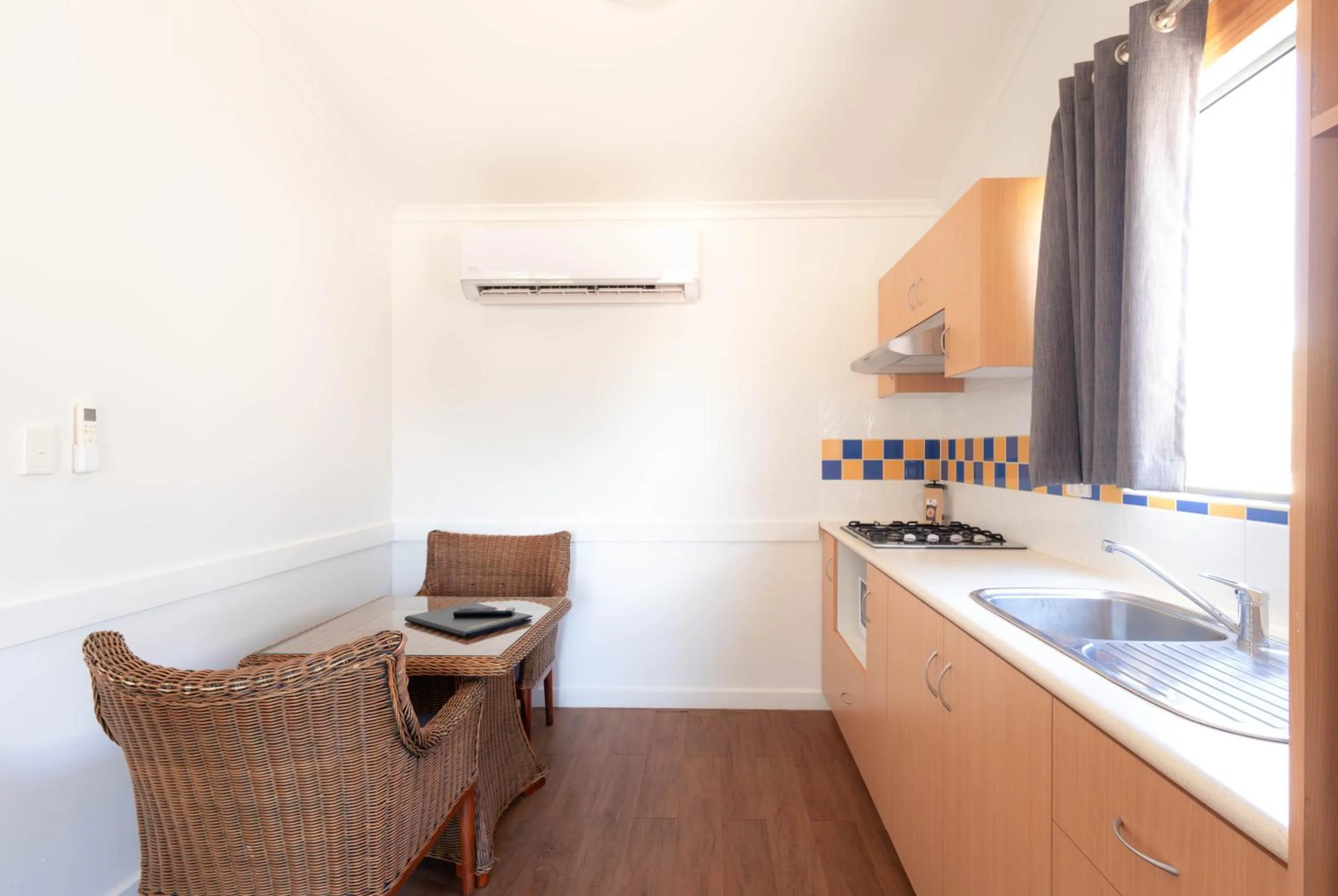 Kitchen or kitchenette in Ningaloo Caravan and Holiday Resort