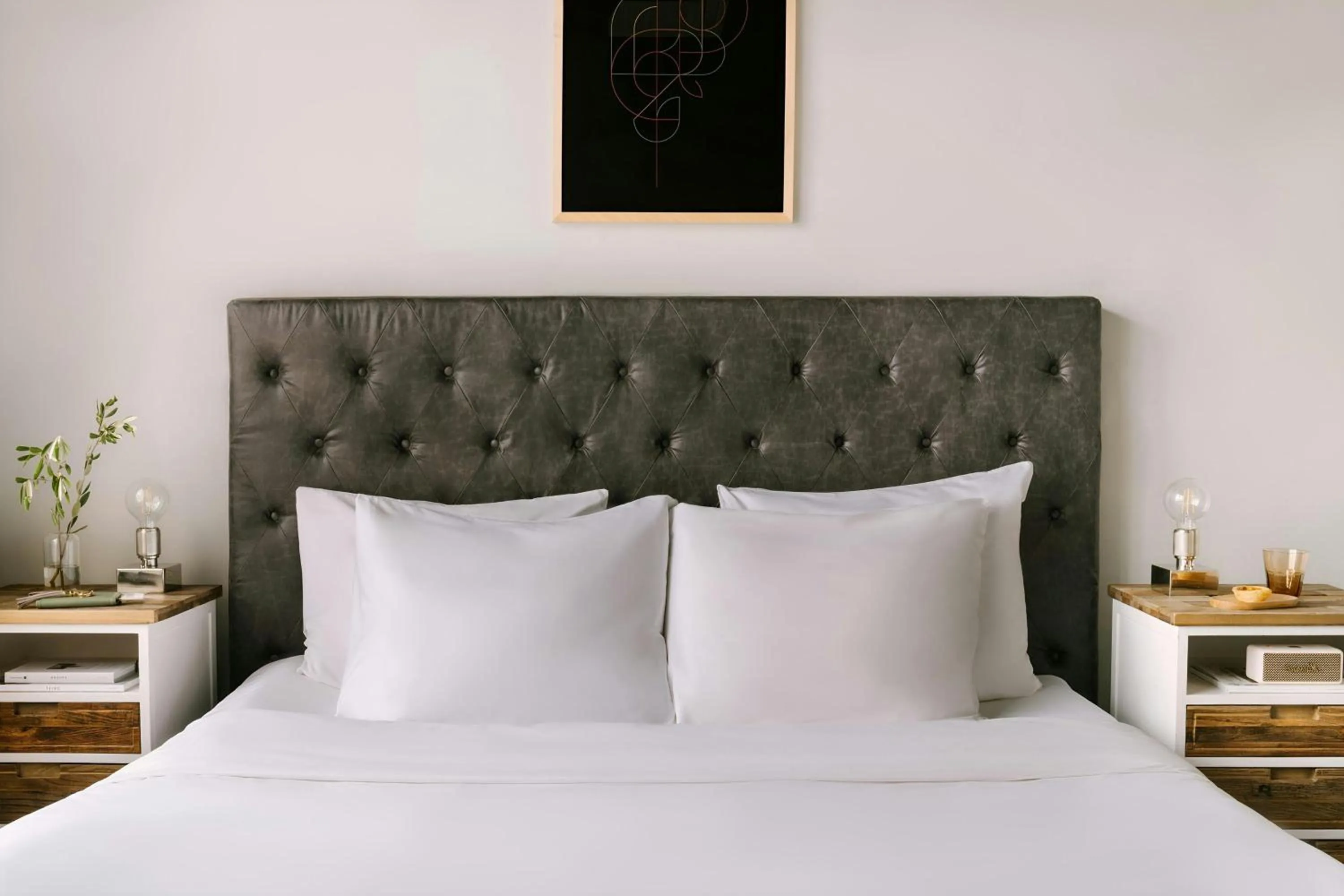 Photo of the whole room in Park House Hotel Museum Quarter, Sonder by Marriott Bonvoy