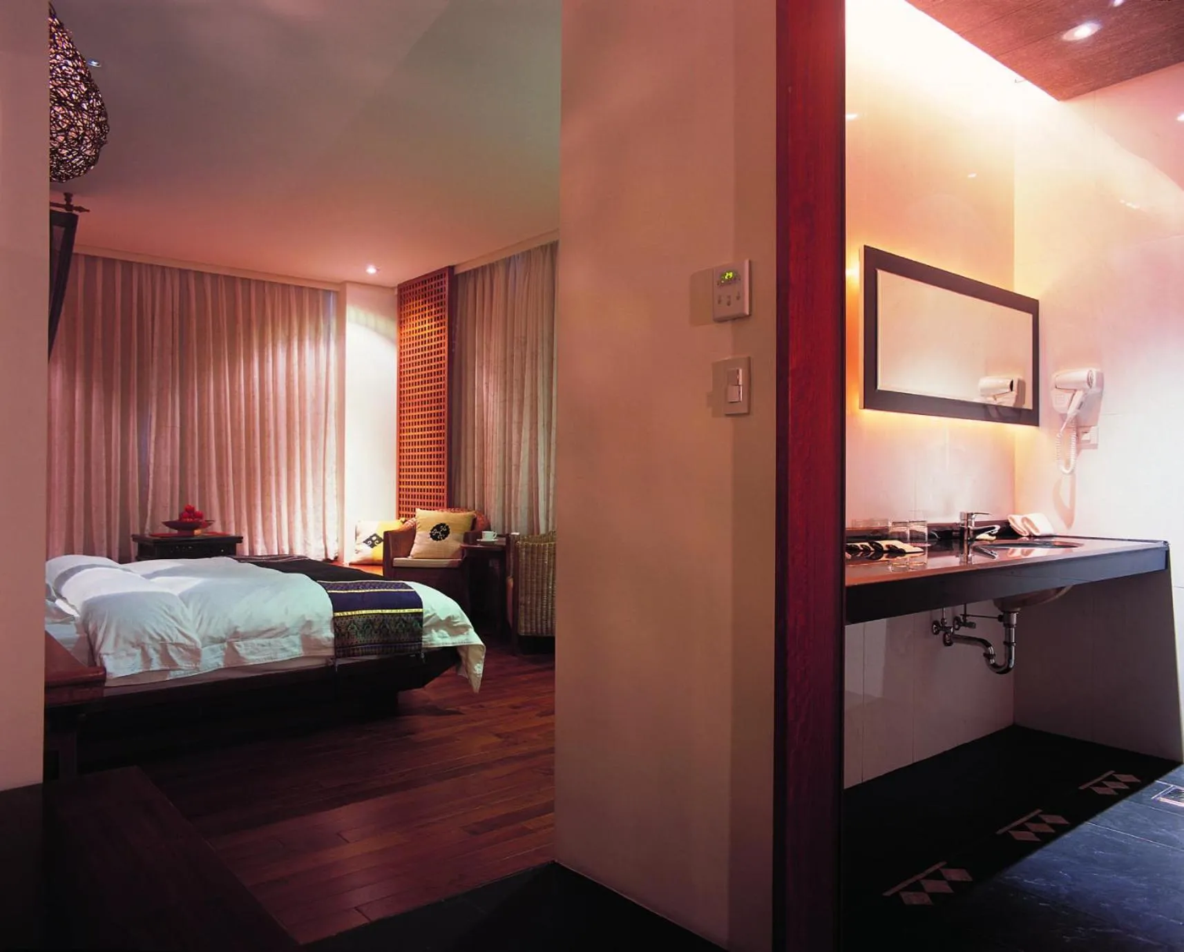 Photo of the whole room, Bed in Einhan Resort