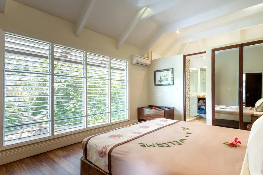 Bed in Musket Cove Island Resort