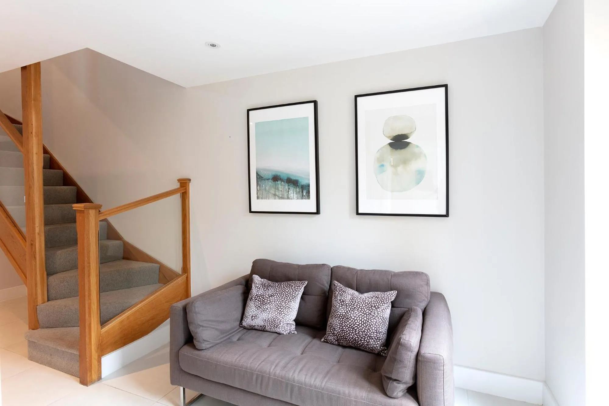 Immaculate Central Windsor Town House with parking