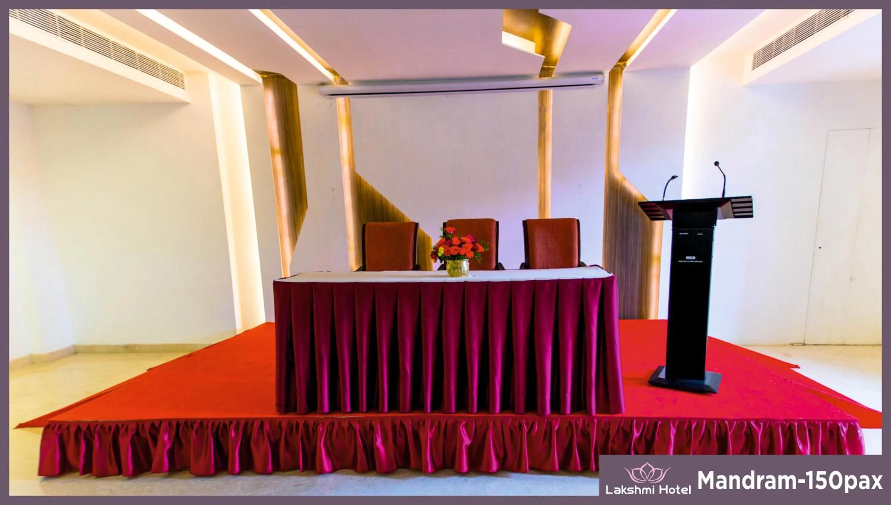 Business facilities in Lakshmi Hotel