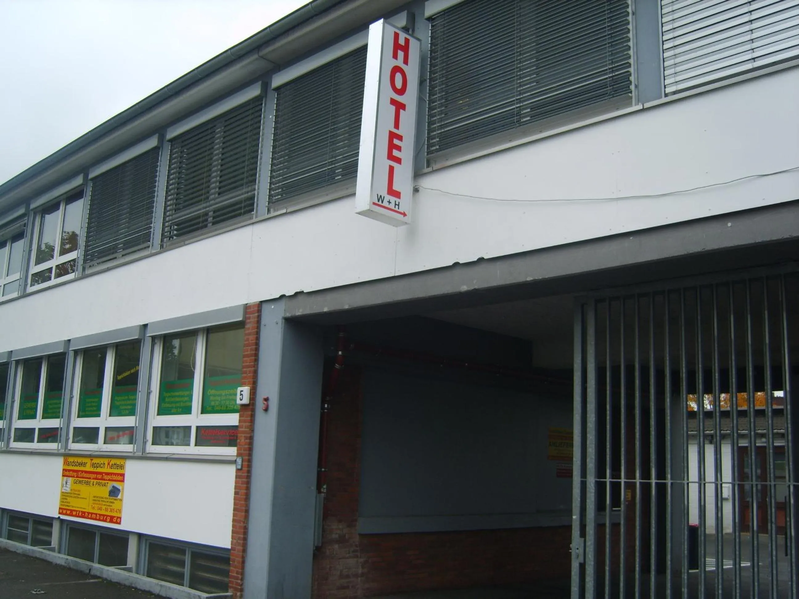 Facade/entrance in Hotel Wandsbek Hamburg