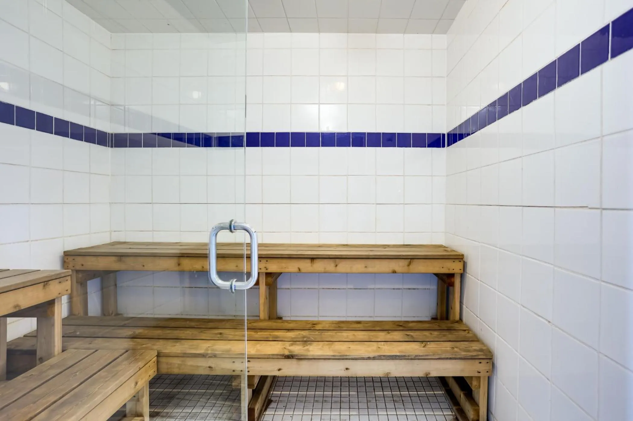 Steam room in Blue View 5 Chalet