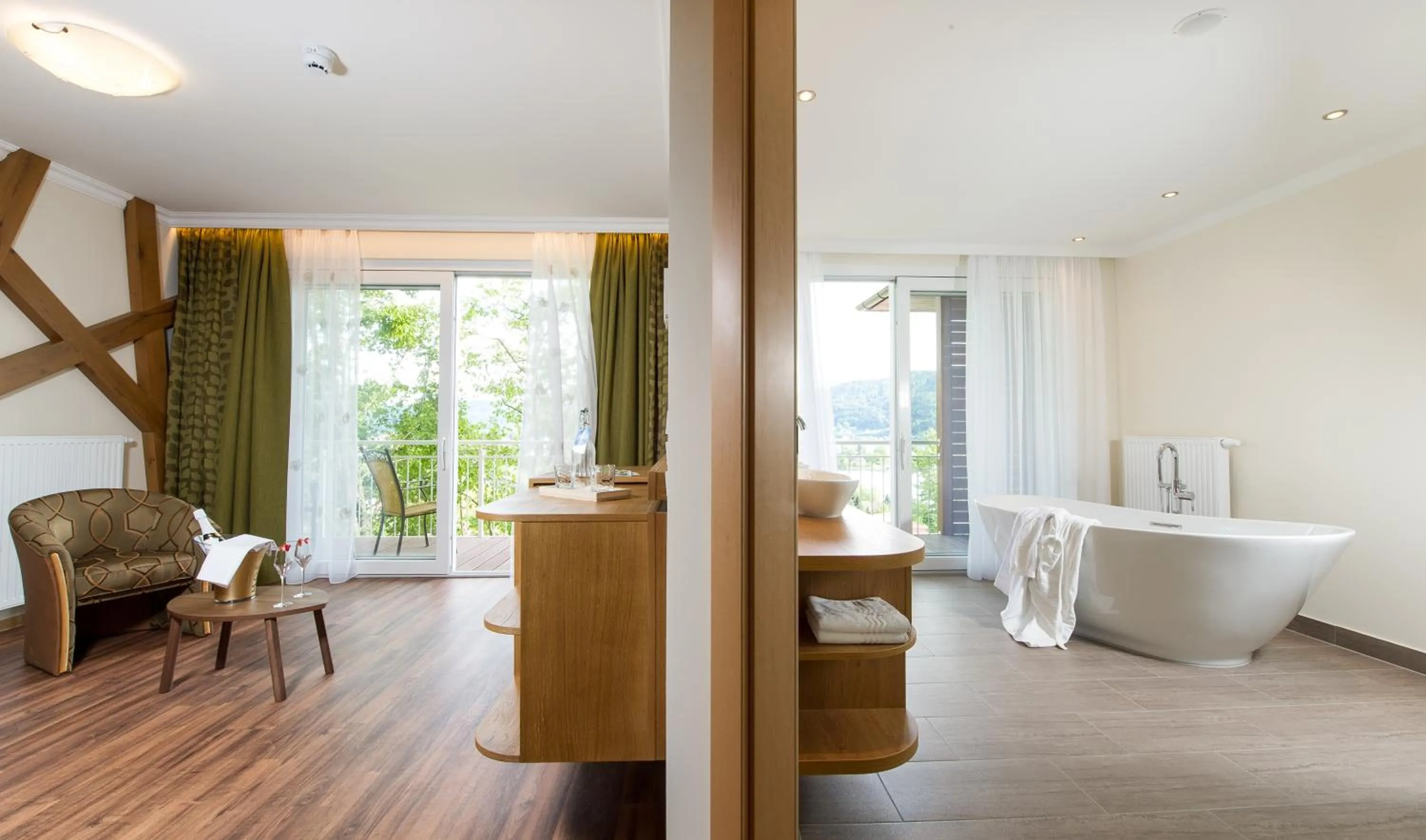 Bathroom in das Balance - Spa & Golf Hotel am Wörthersee