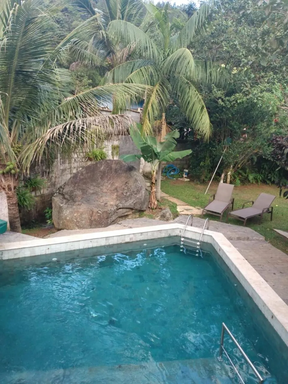 Pool view in Piscina climatizada, jacuzzi e com grande área verde