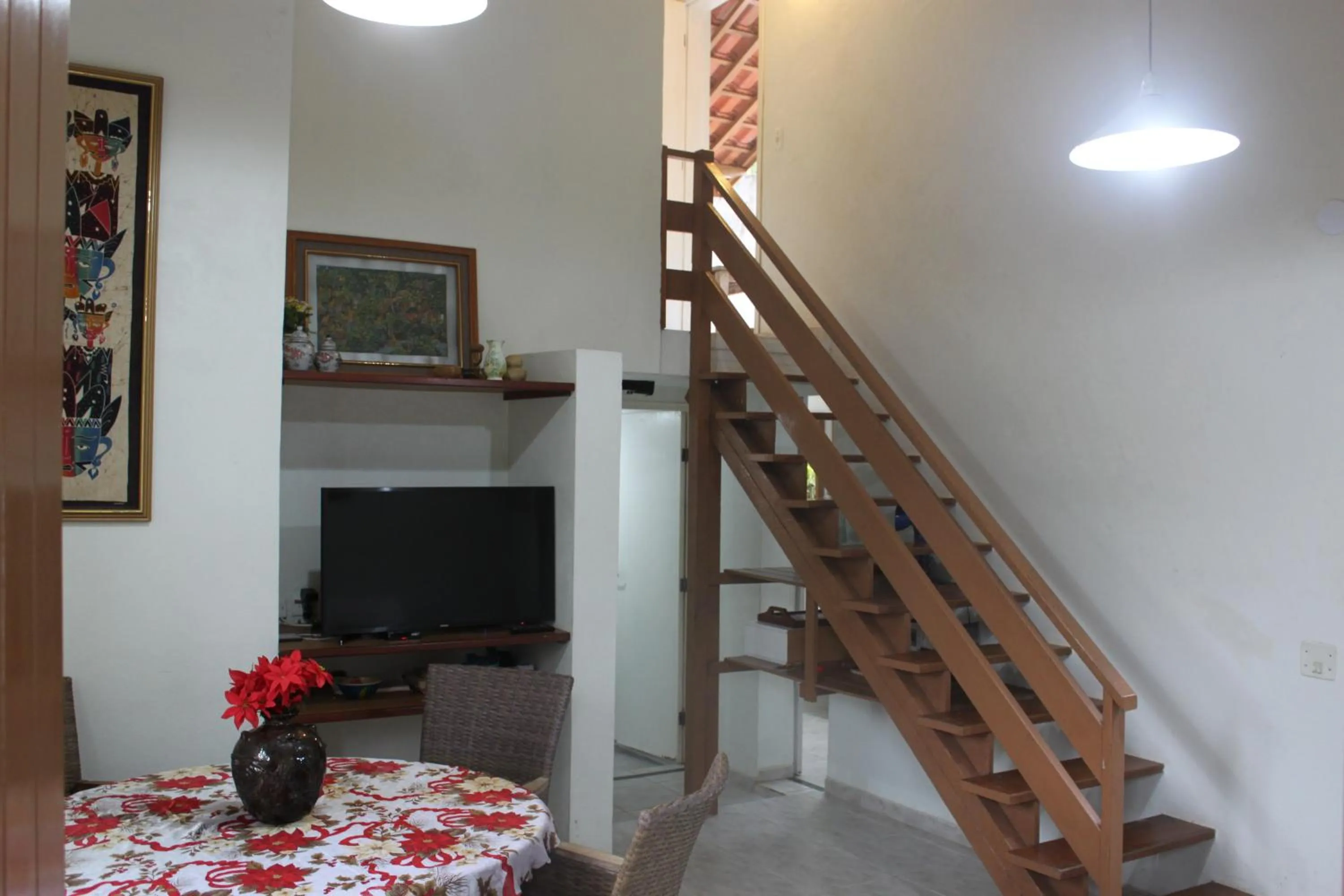 Communal lounge/ TV room in Piscina climatizada, jacuzzi e com grande área verde