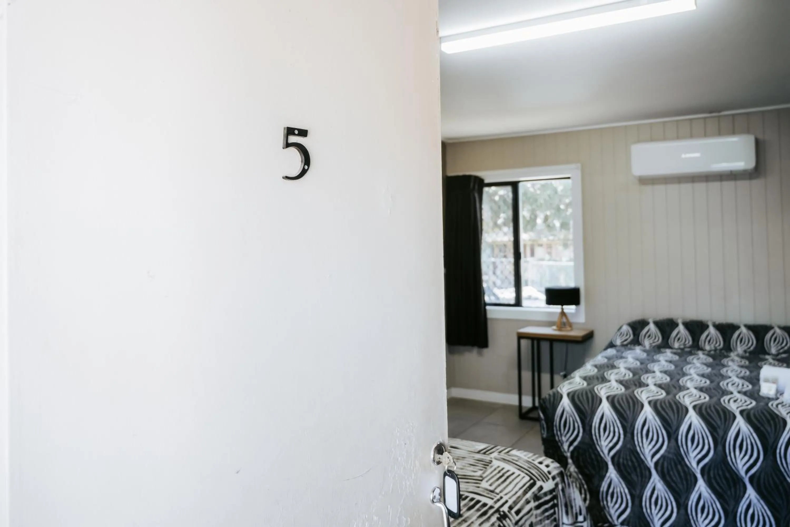 Bedroom, Bed in Rix Hotel Motel