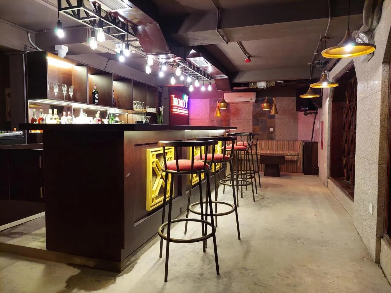 Cat Cat Galerie d’Art