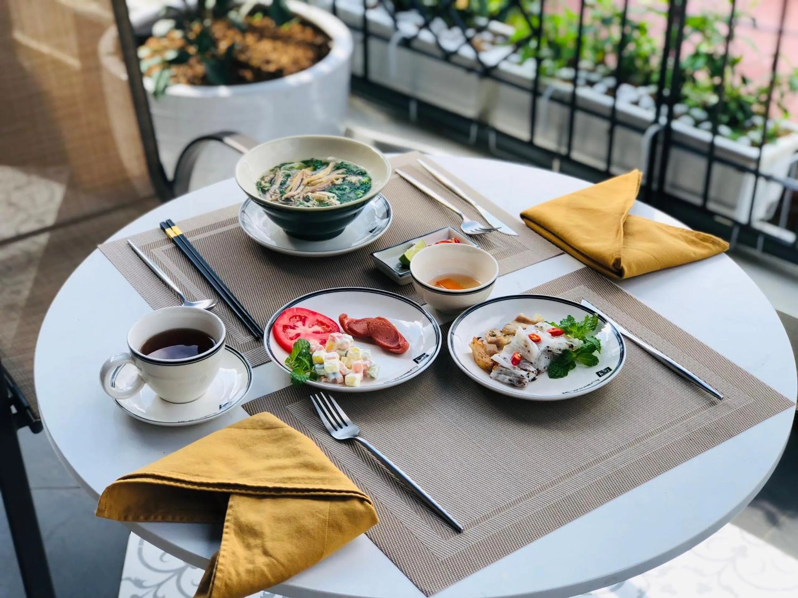 Restaurant/places to eat in Cat Cat Galerie d’Art