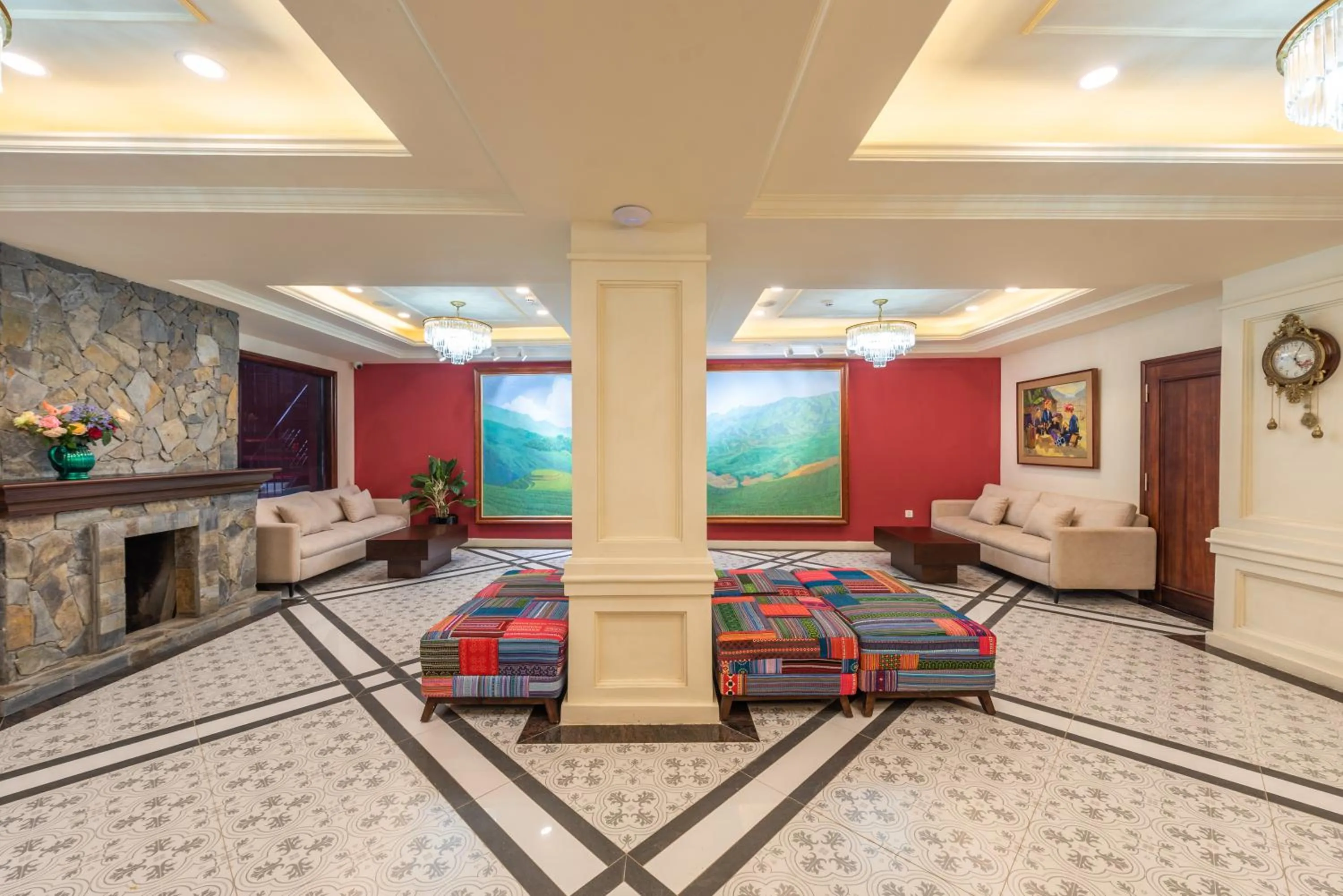 Cat Cat Galerie d’Art