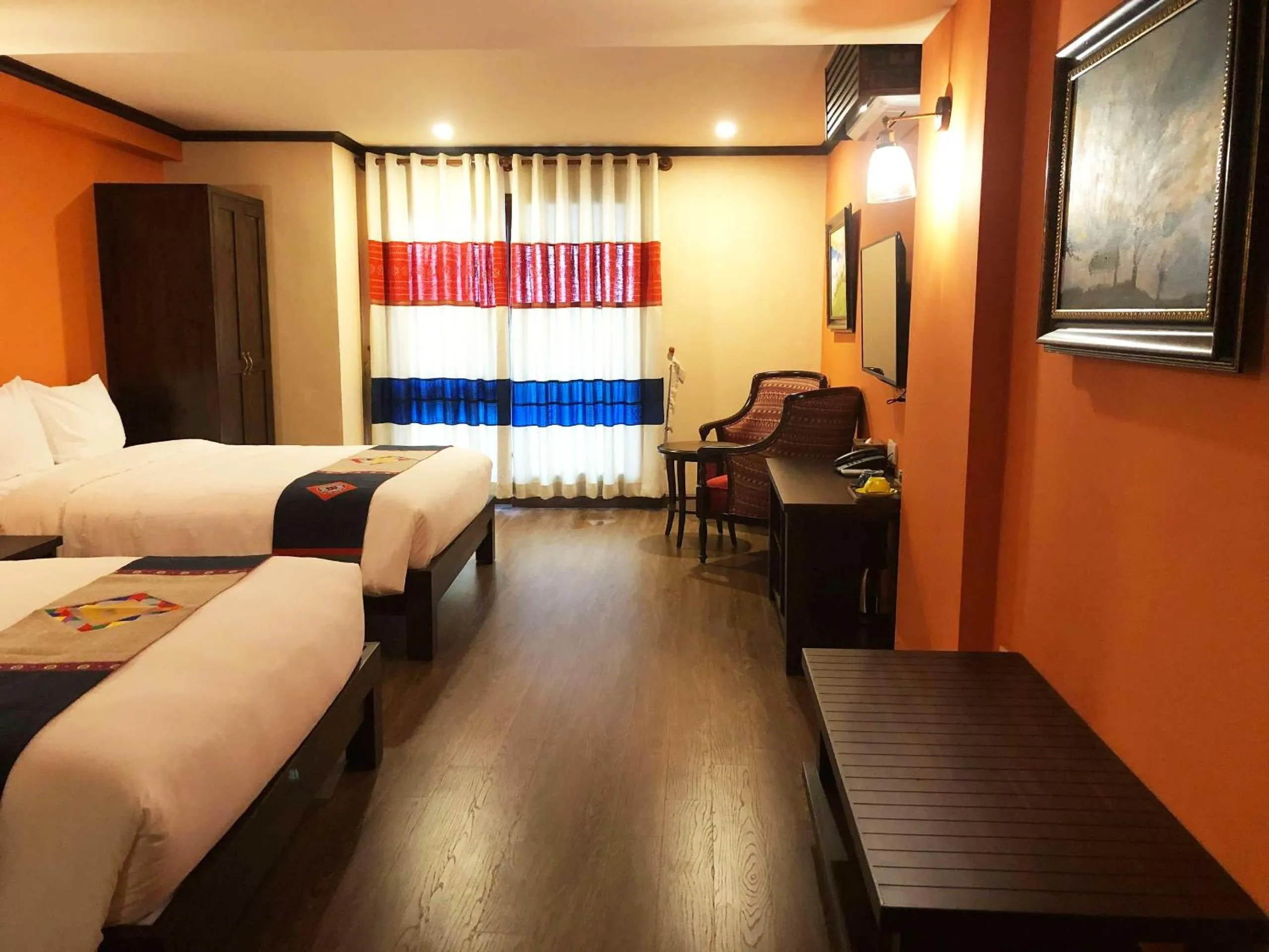 Bed in Cat Cat Galerie d’Art