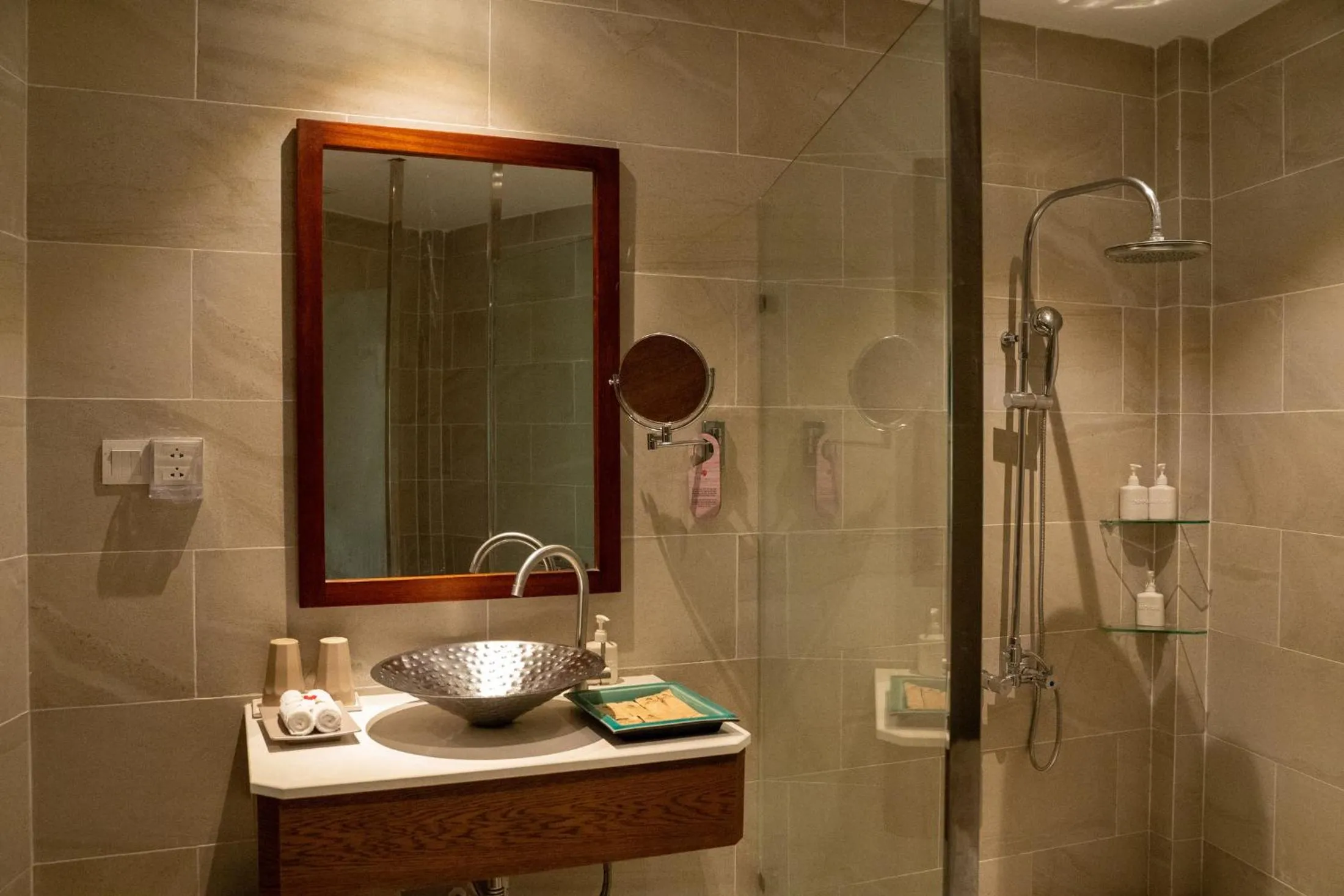 Bathroom in Pax Ana Doc Let Resort & Spa