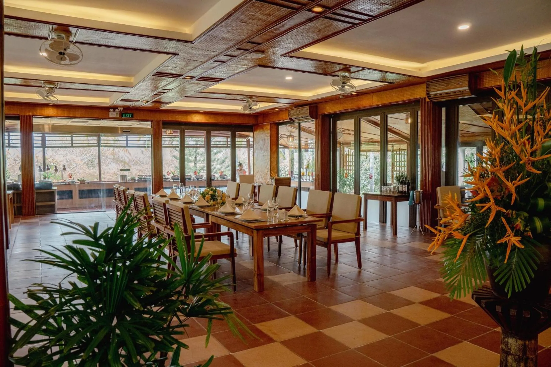 Restaurant/places to eat in Pax Ana Doc Let Resort & Spa