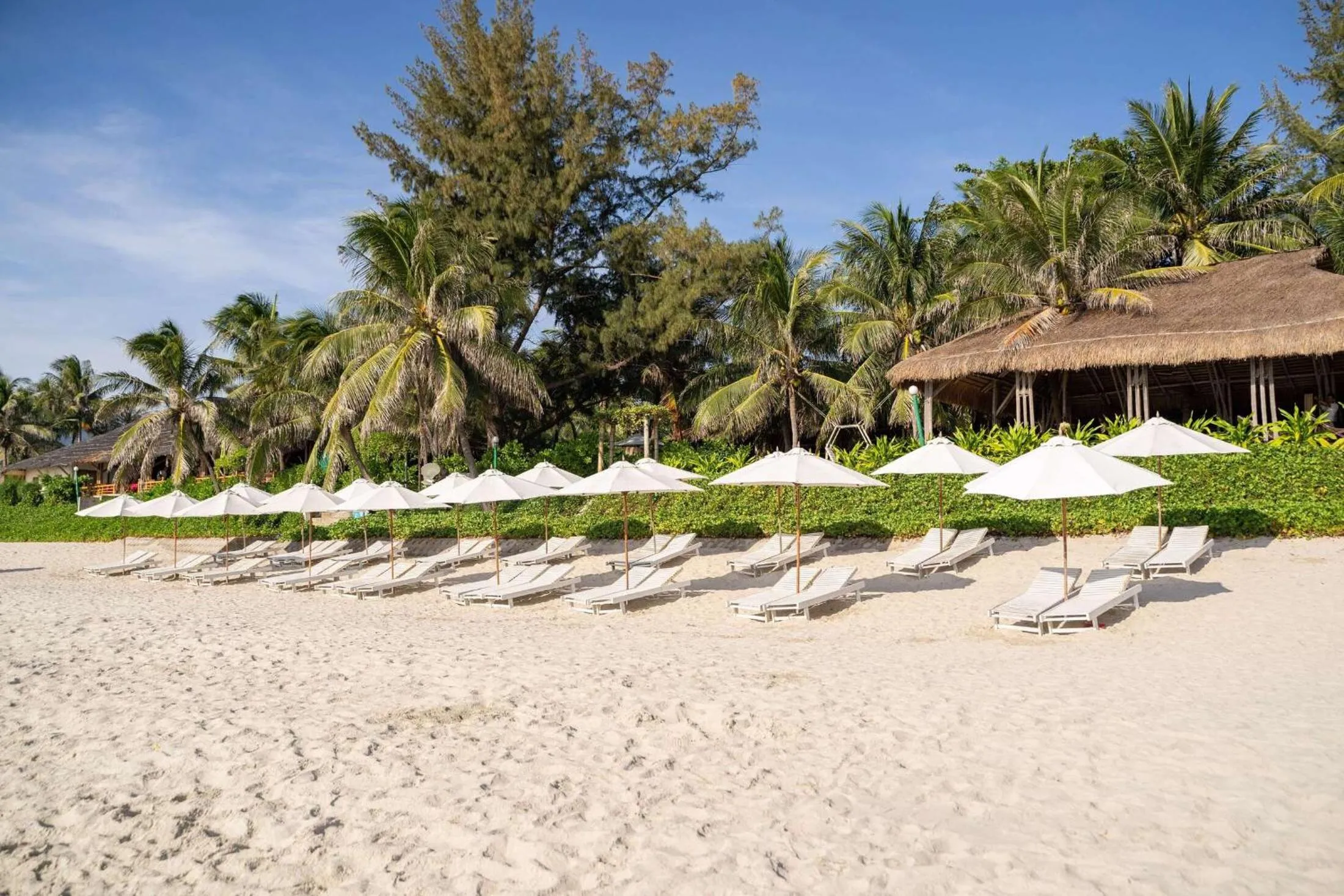 sunbed in Pax Ana Doc Let Resort & Spa