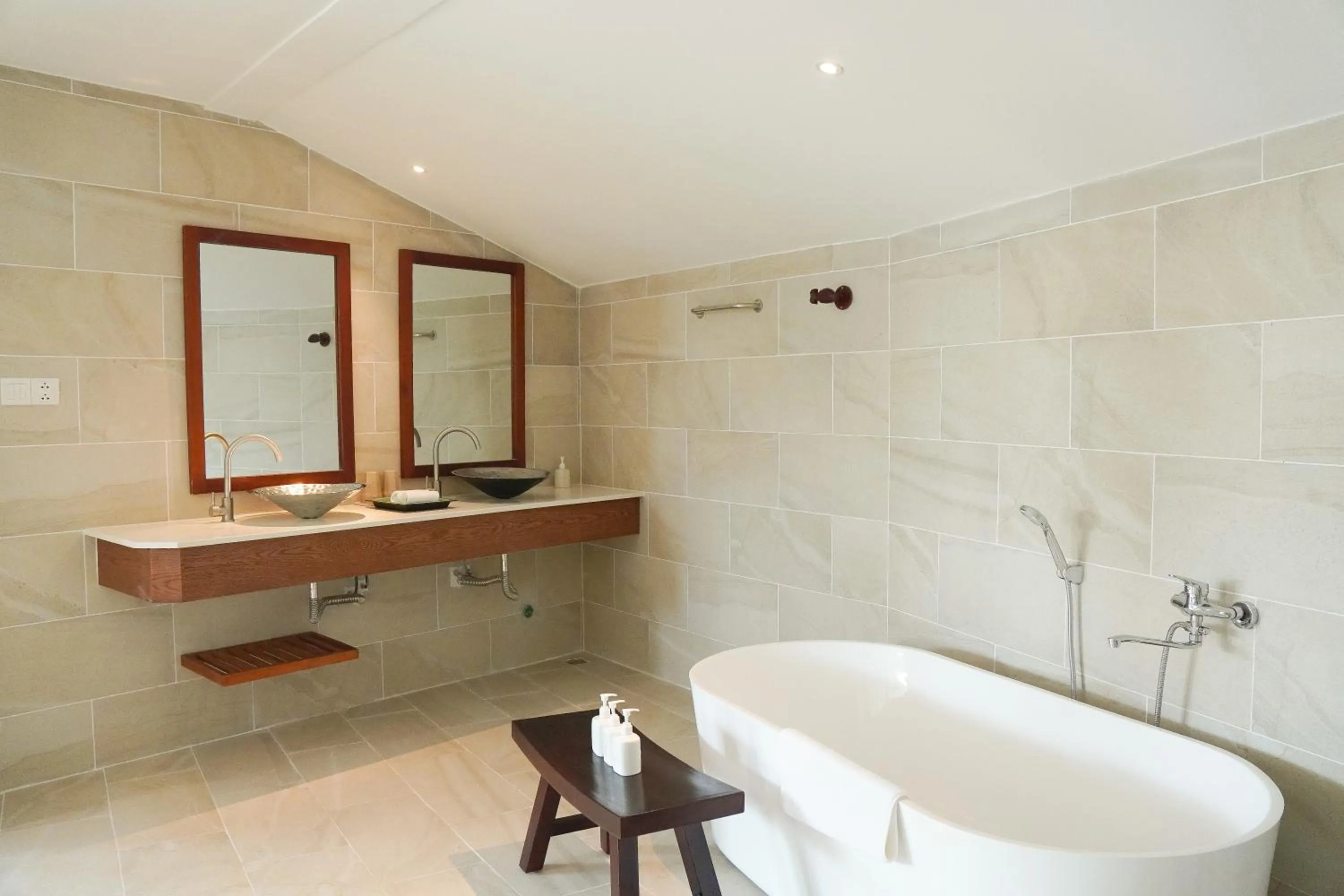 Bathroom in Pax Ana Doc Let Resort & Spa