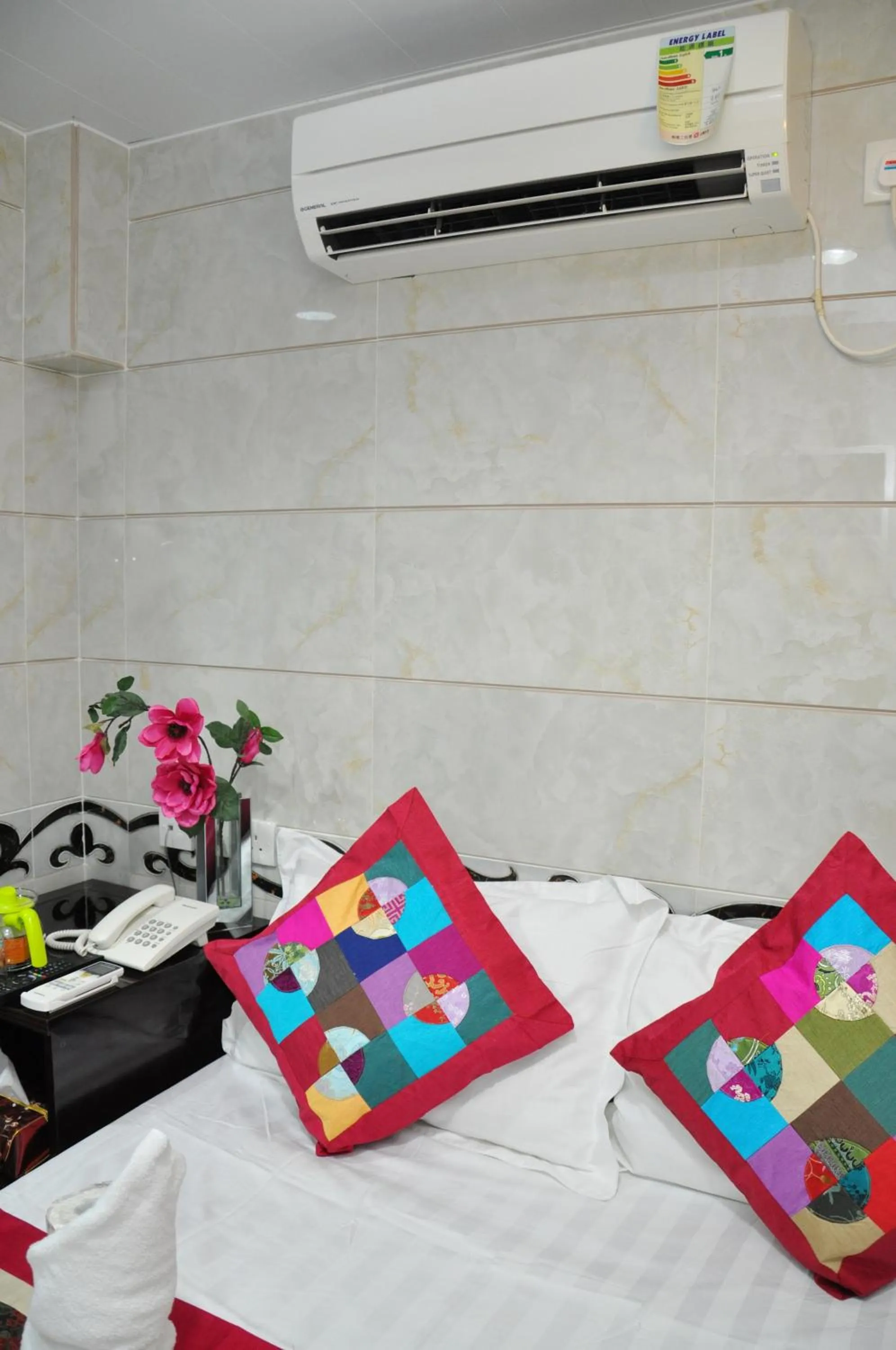 Decorative detail, Bed in Pearl Premium Guest House(10/F)