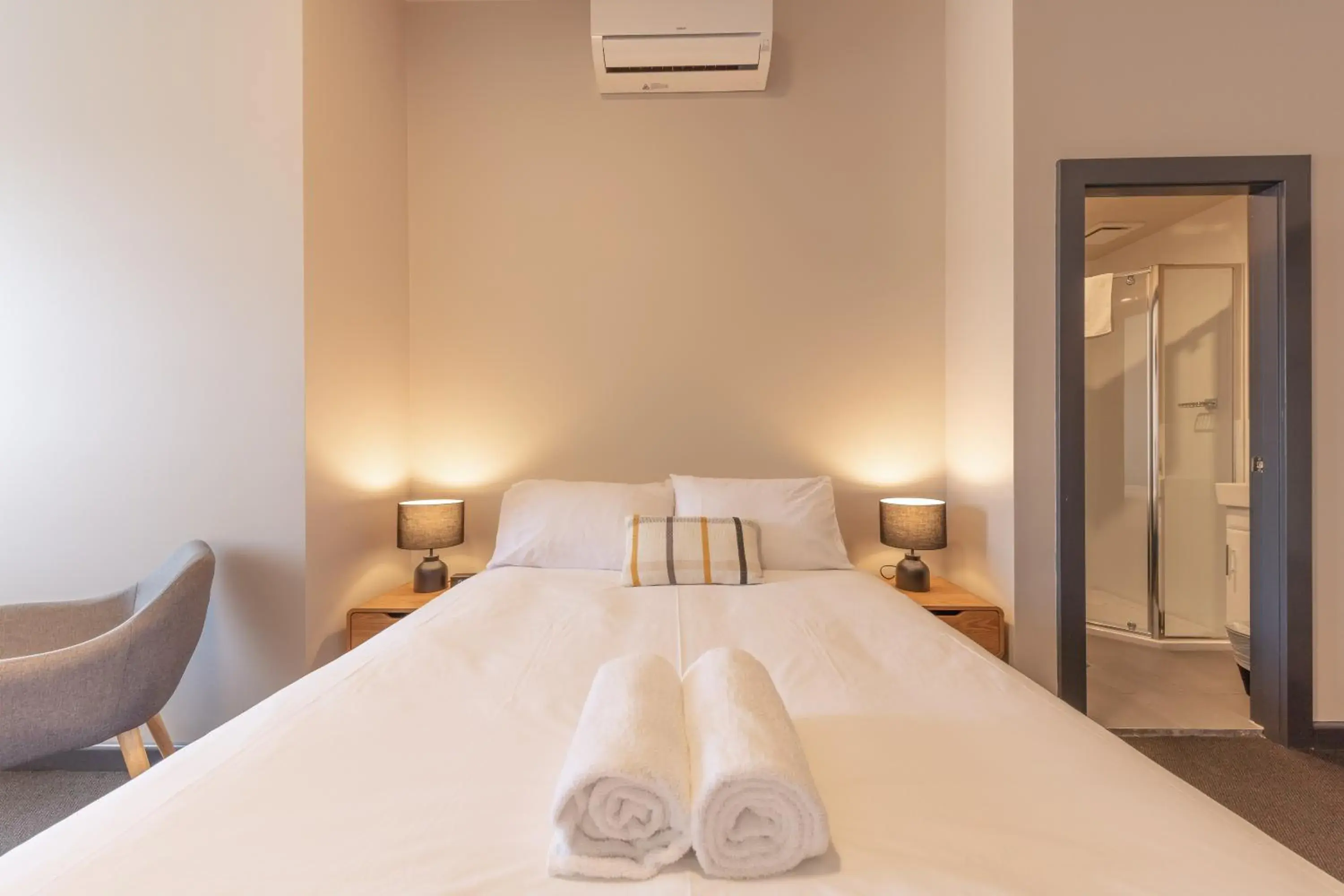 Superior Queen Room in Lakemba Hotel Superior Queen Room in Lakemba Hotel