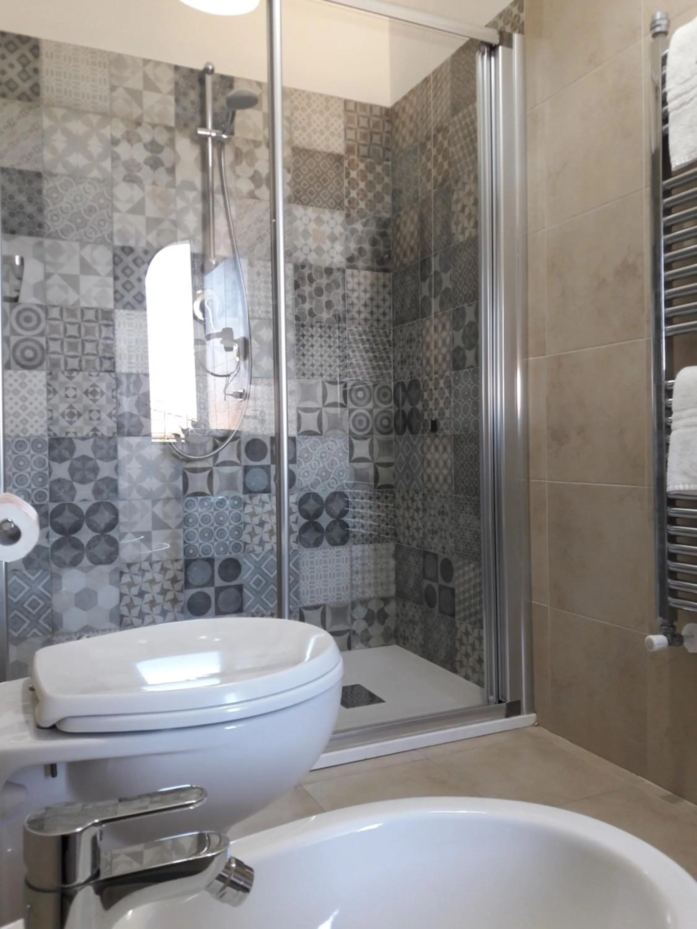 Shower in Art Hotel Pietrasanta