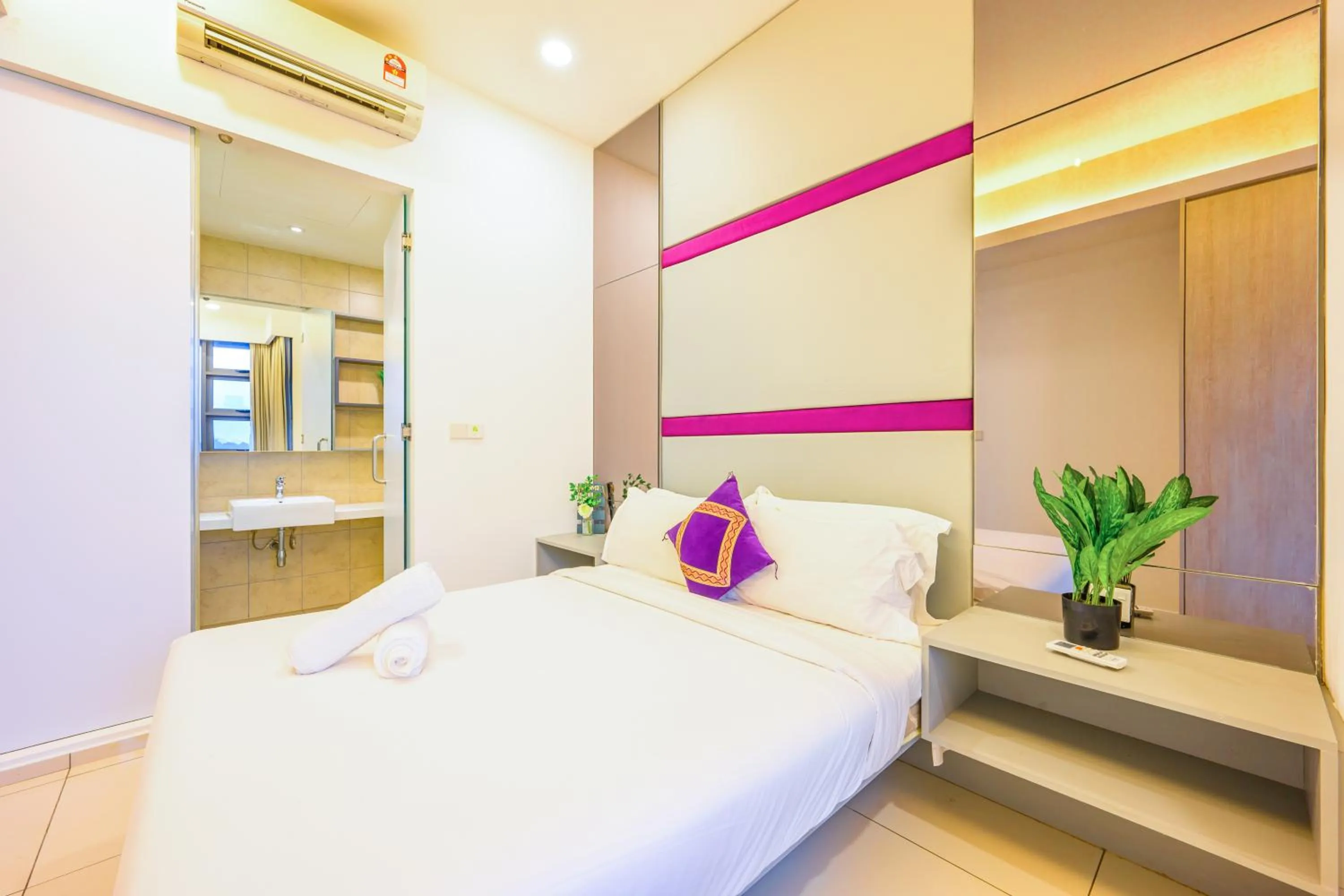 Bed in Greystone Robertson Residence