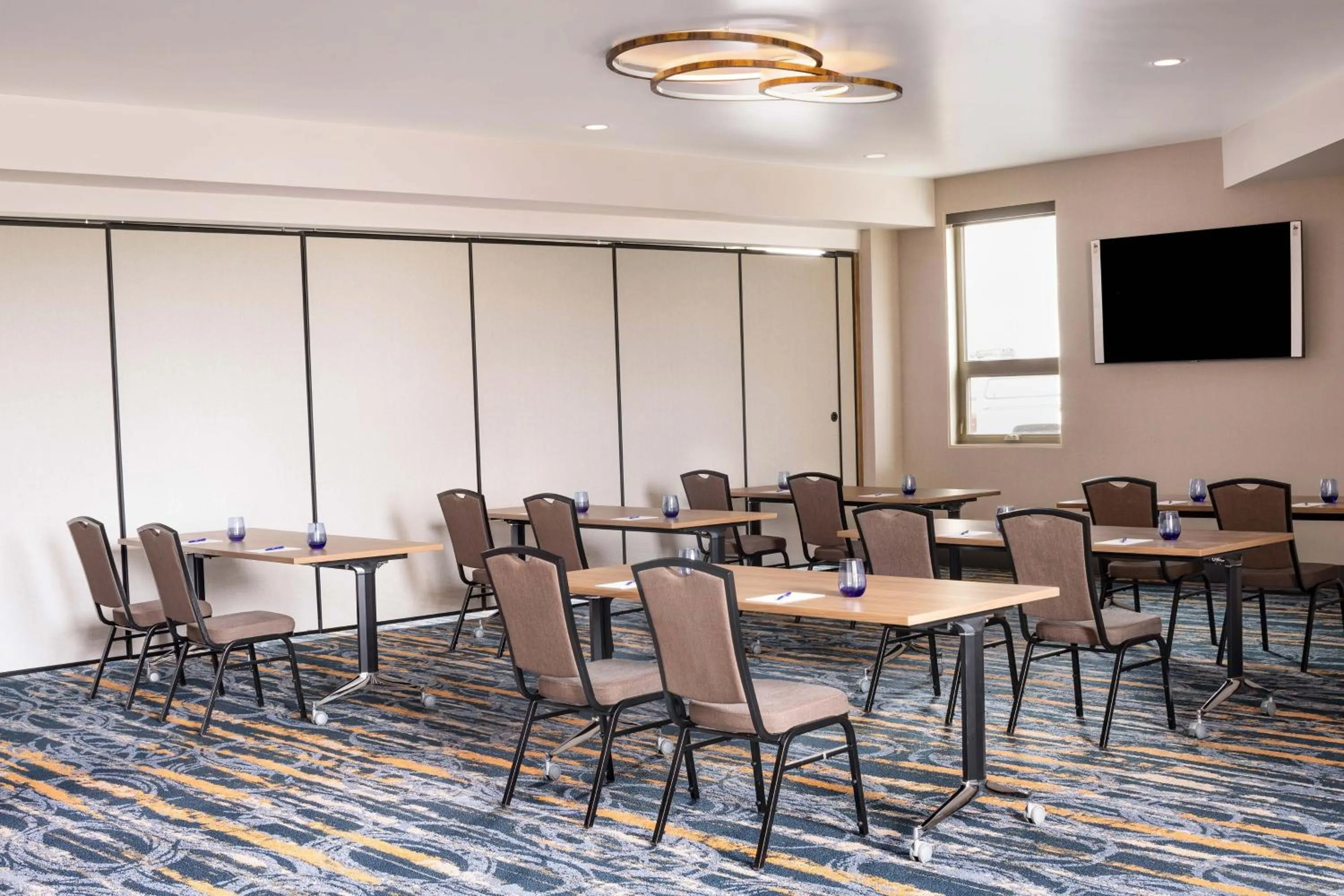 Meeting/conference room in Delta Hotels by Marriott Grande Prairie Airport