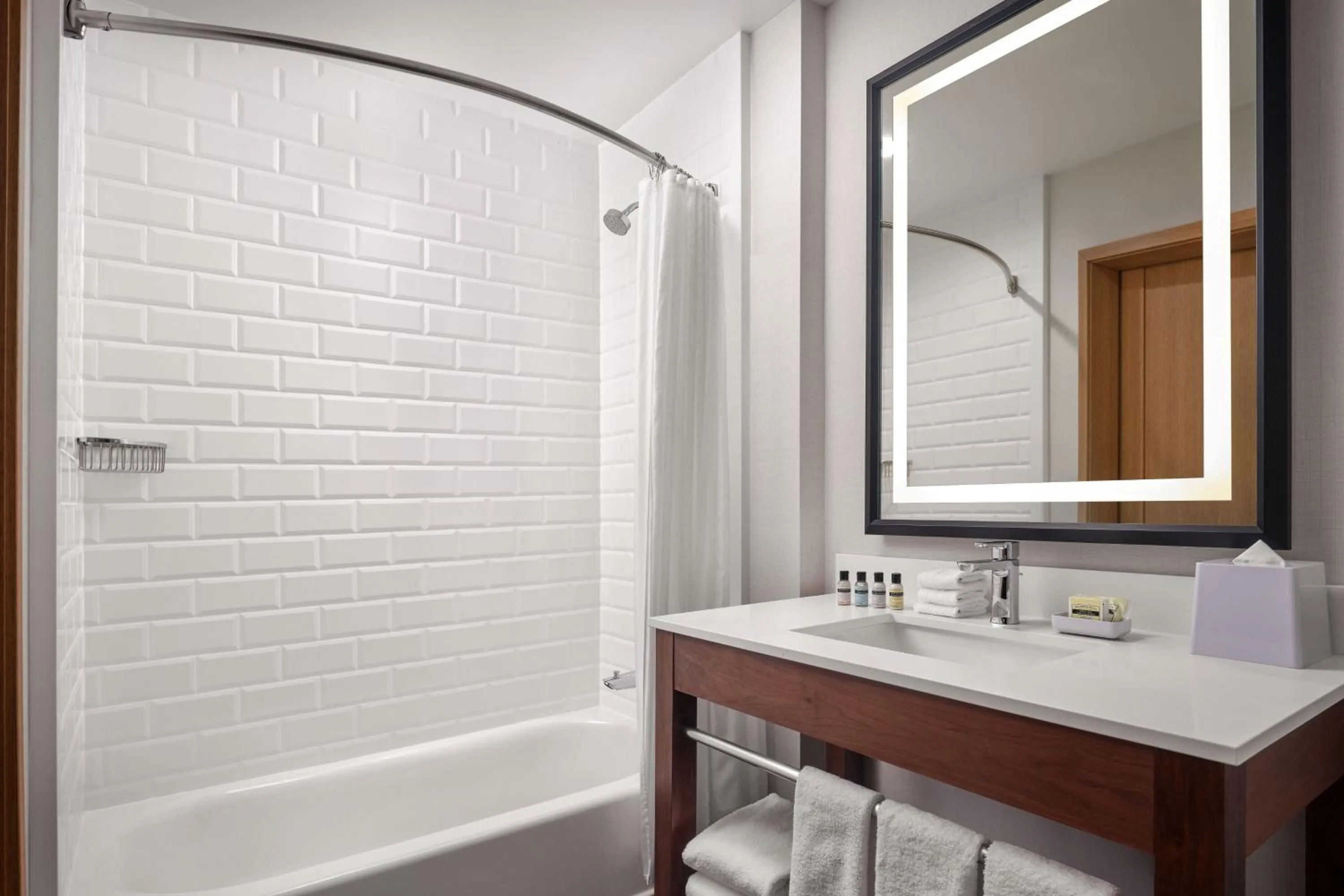 Photo of the whole room in Four Points by Sheraton Yuma