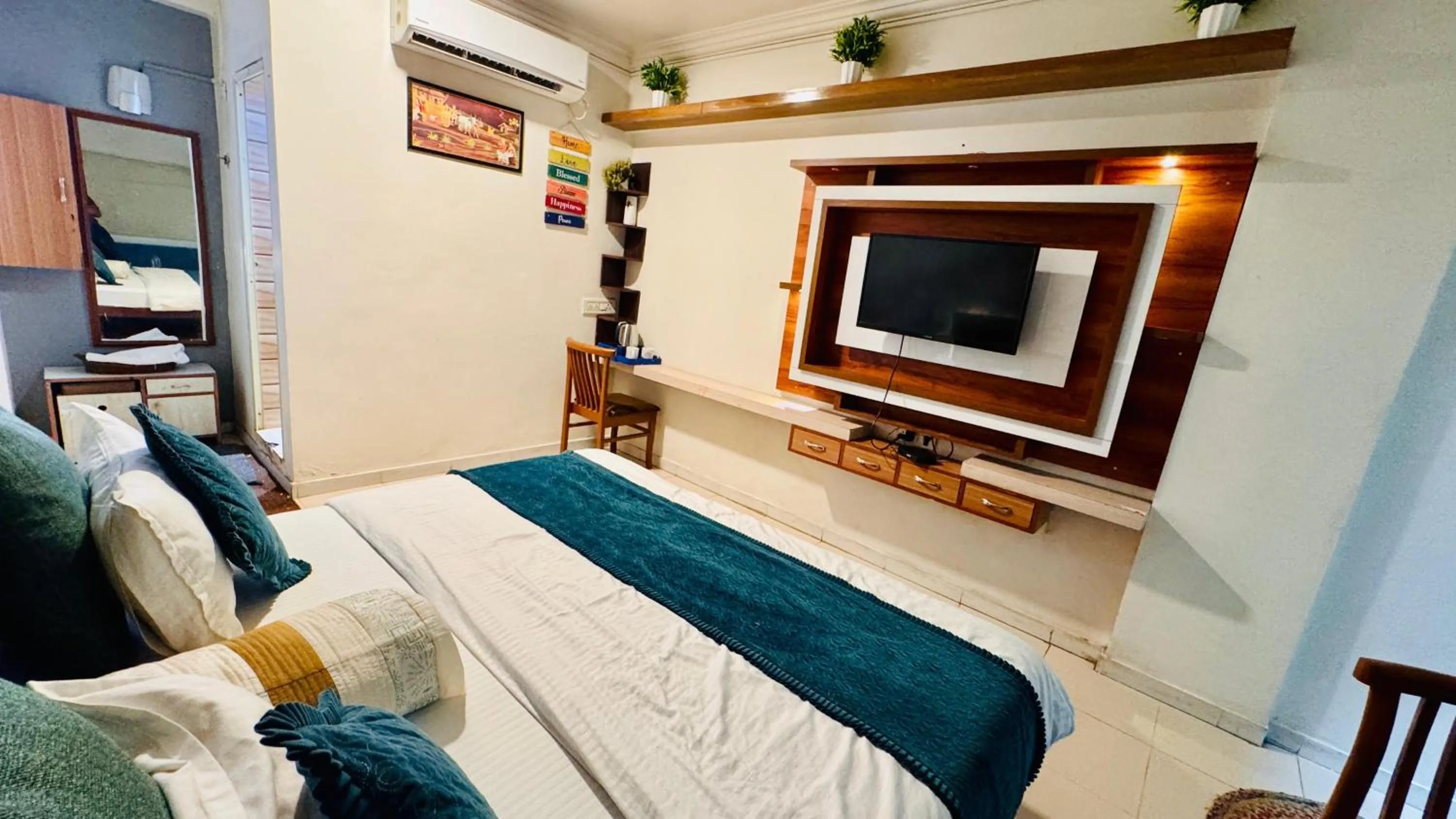 TV and multimedia in HOTEL KRISHNA