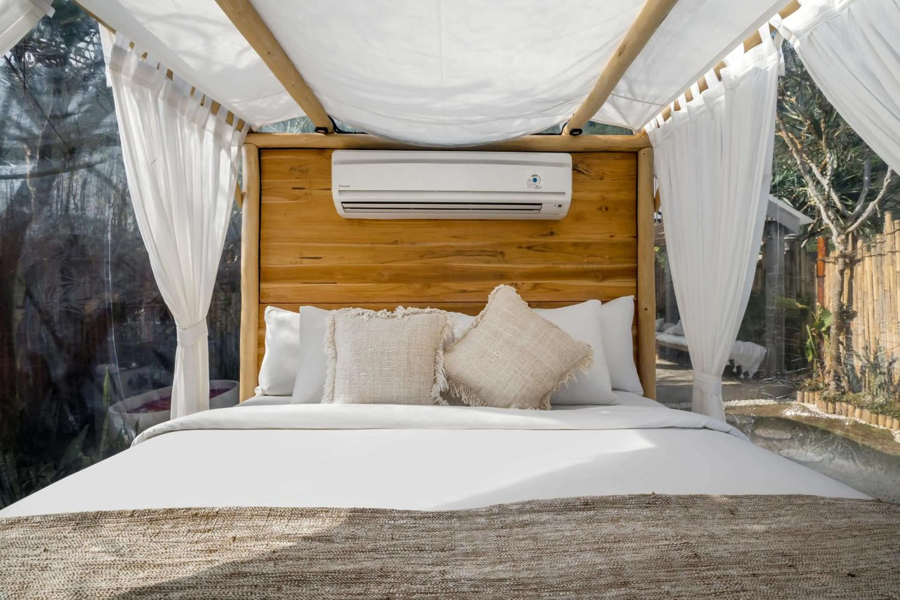 Bed in Bubble Hotel Nyang Nyang - Adults only - New Year's Offer