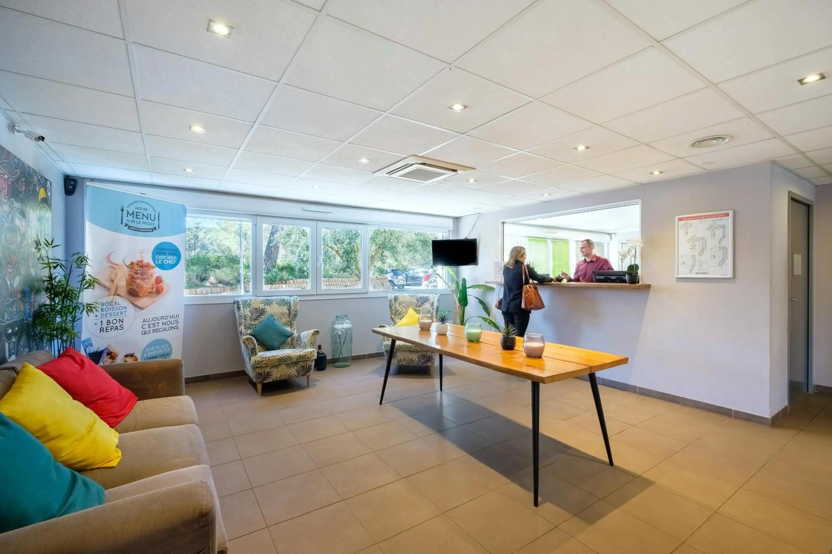 Lobby or reception in Comfort Aparthotel Antibes Le Maestria