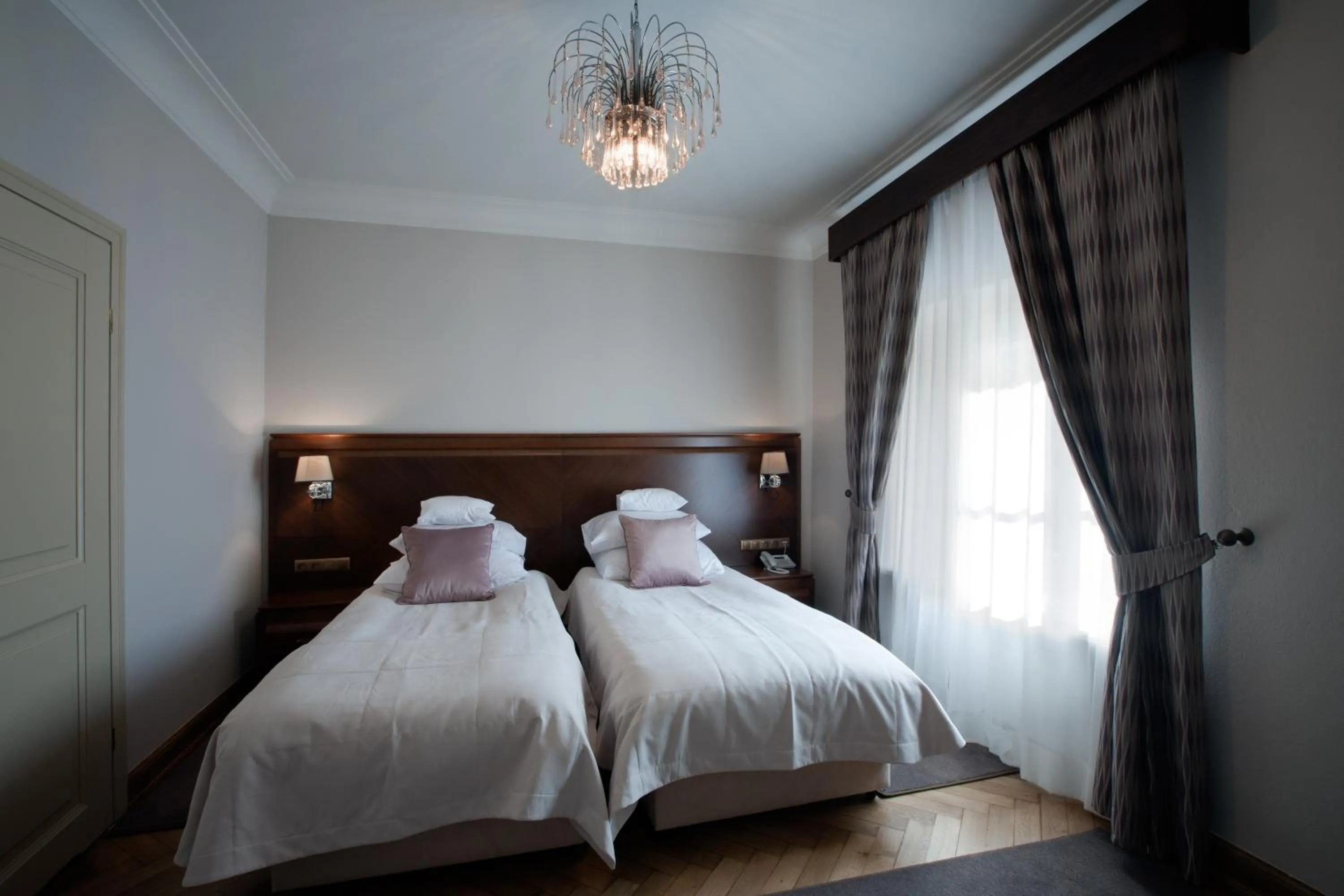 Seating area, Bed in Pałac Cieleśnica