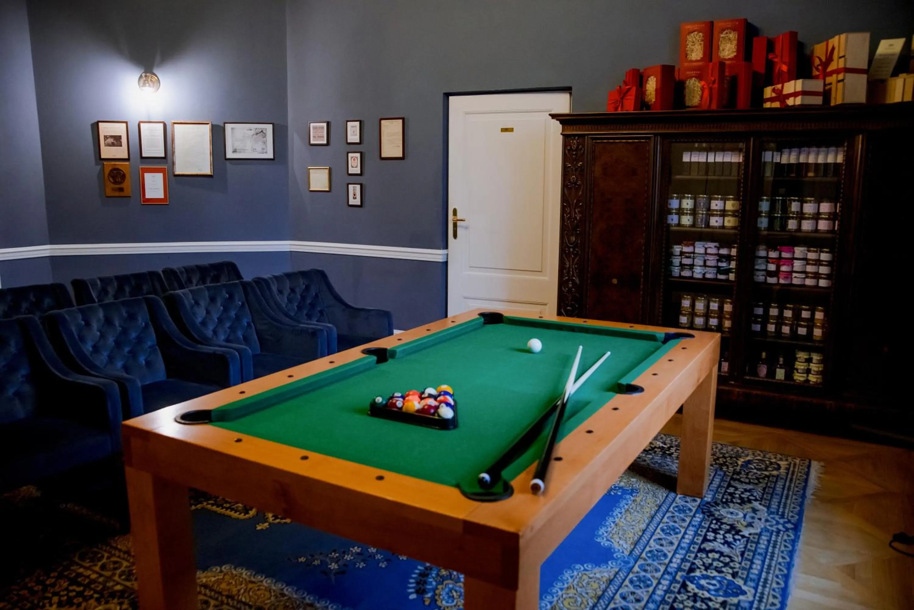Billiard in Pałac Cieleśnica