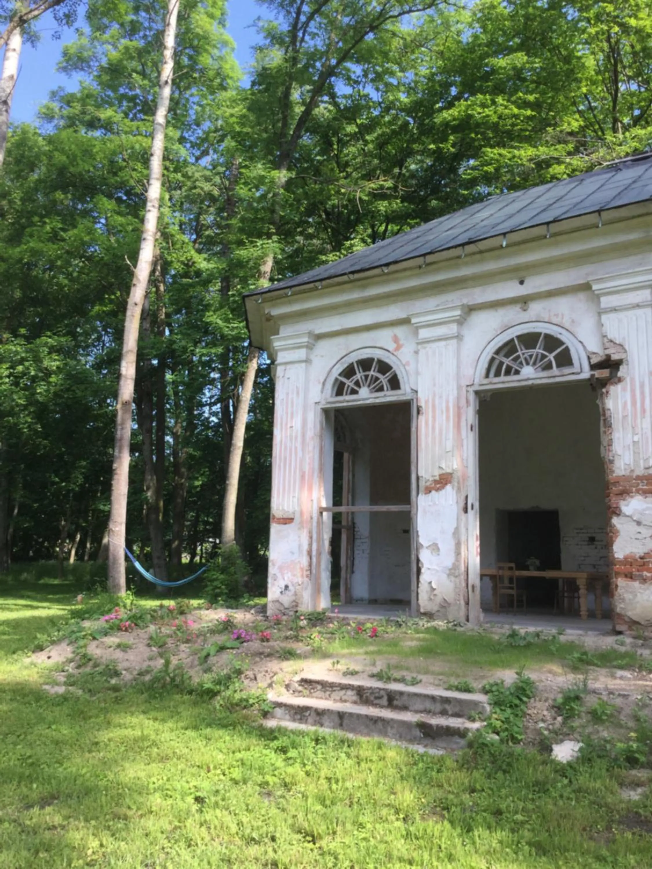 Nearby landmark in Pałac Cieleśnica