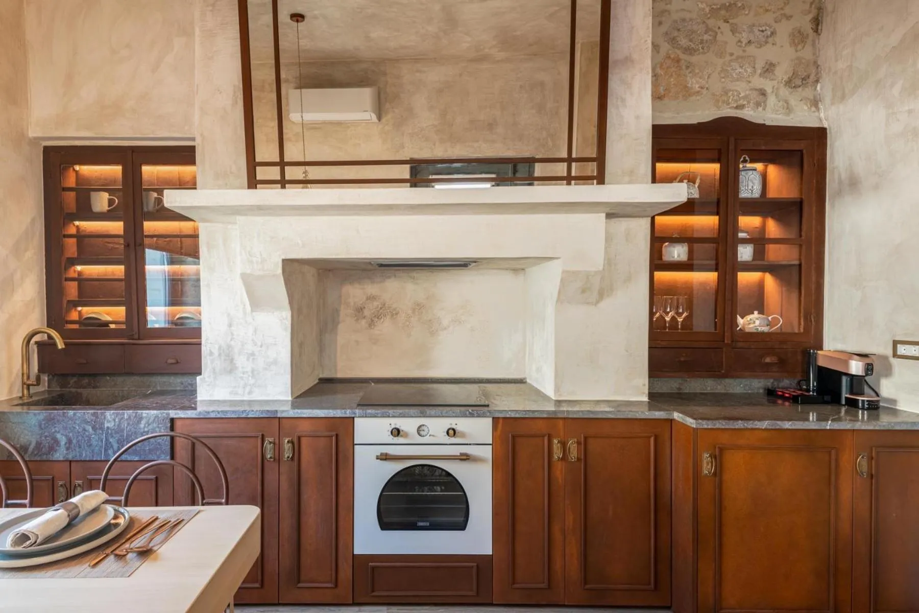 Coffee/tea facilities in Inotropes Boutique Suites - Adults Only