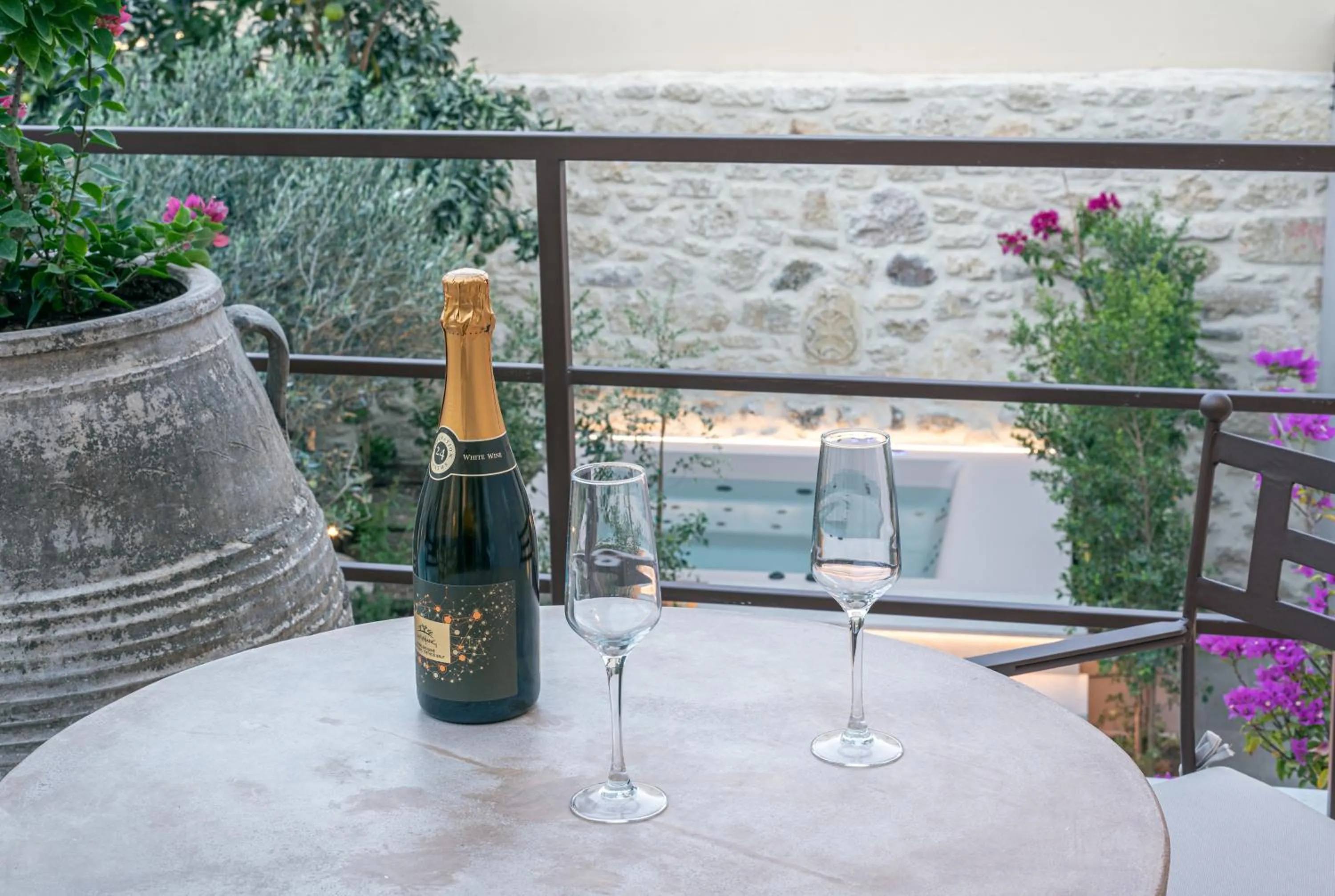 Dining area in Inotropes Boutique Suites - Adults Only