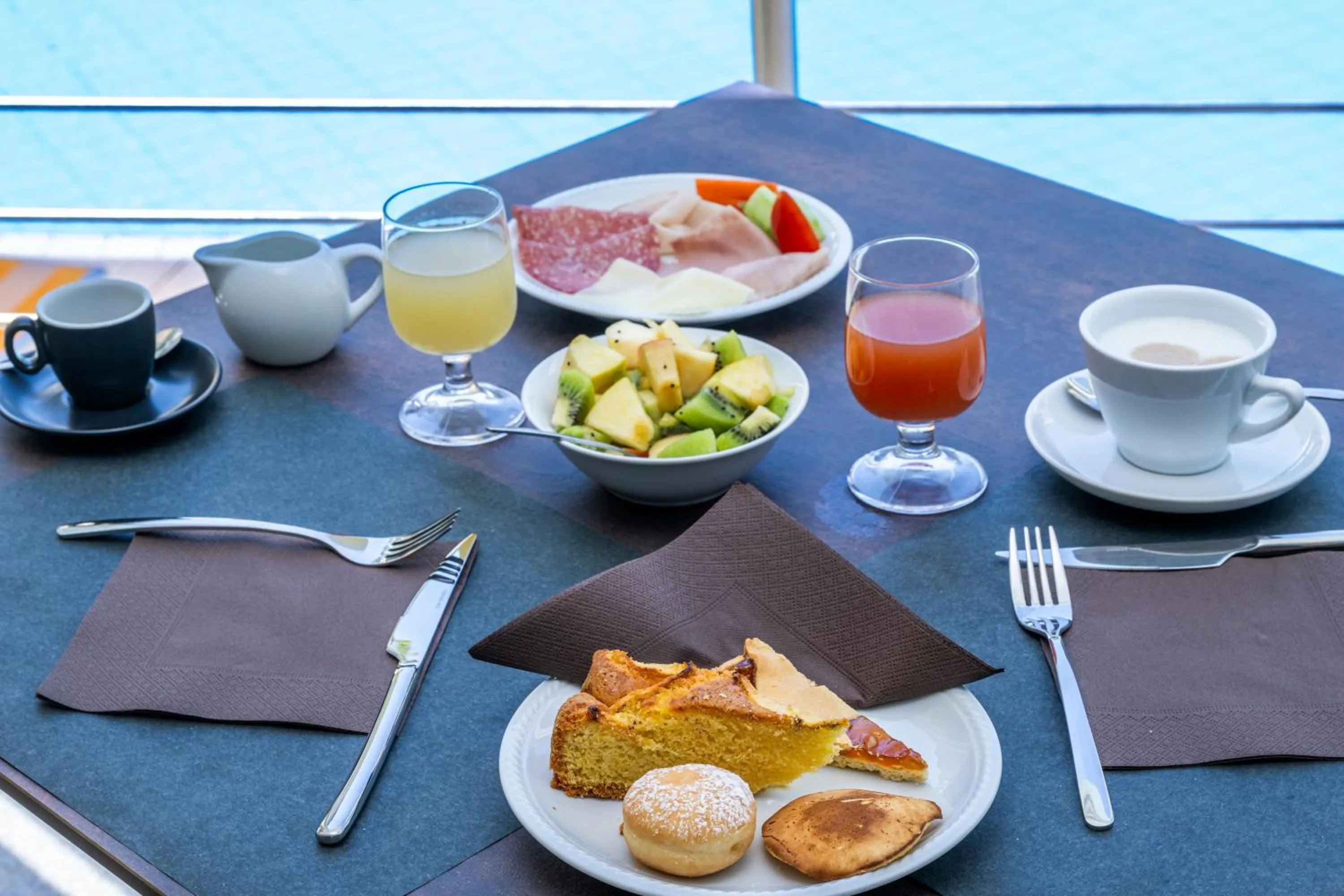 Breakfast in Hotel La Siesta