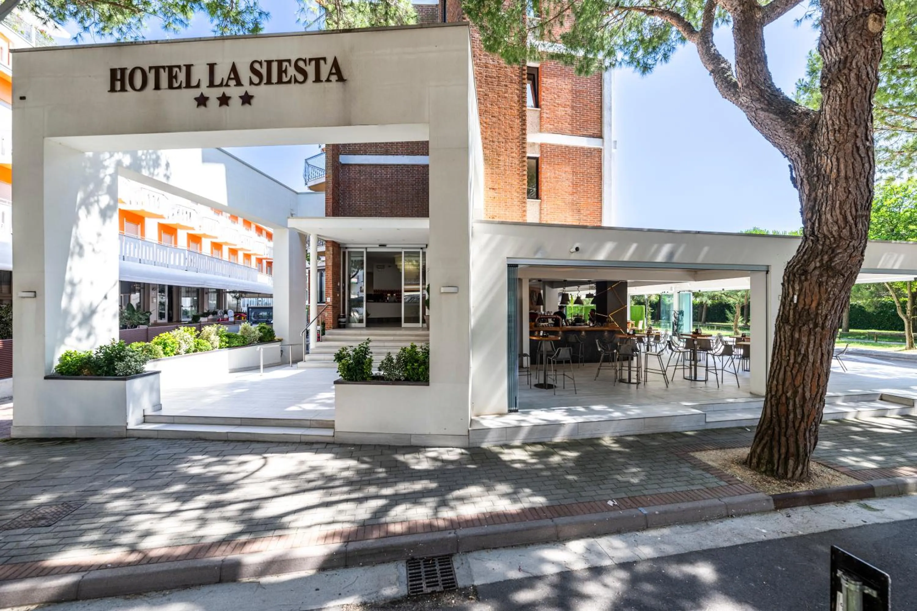 Property building in Hotel La Siesta