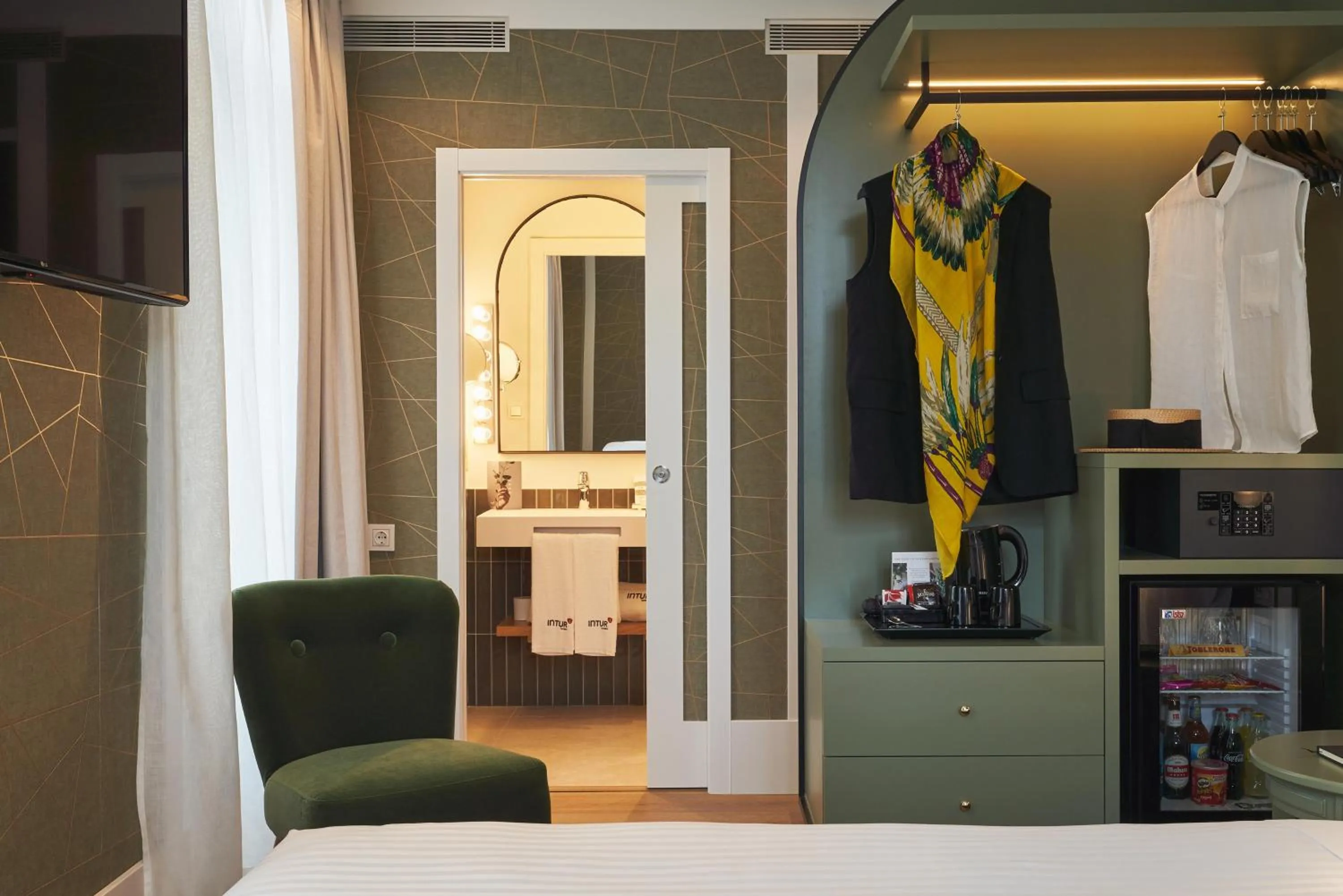 TV and multimedia in Intelier Villa Katalina