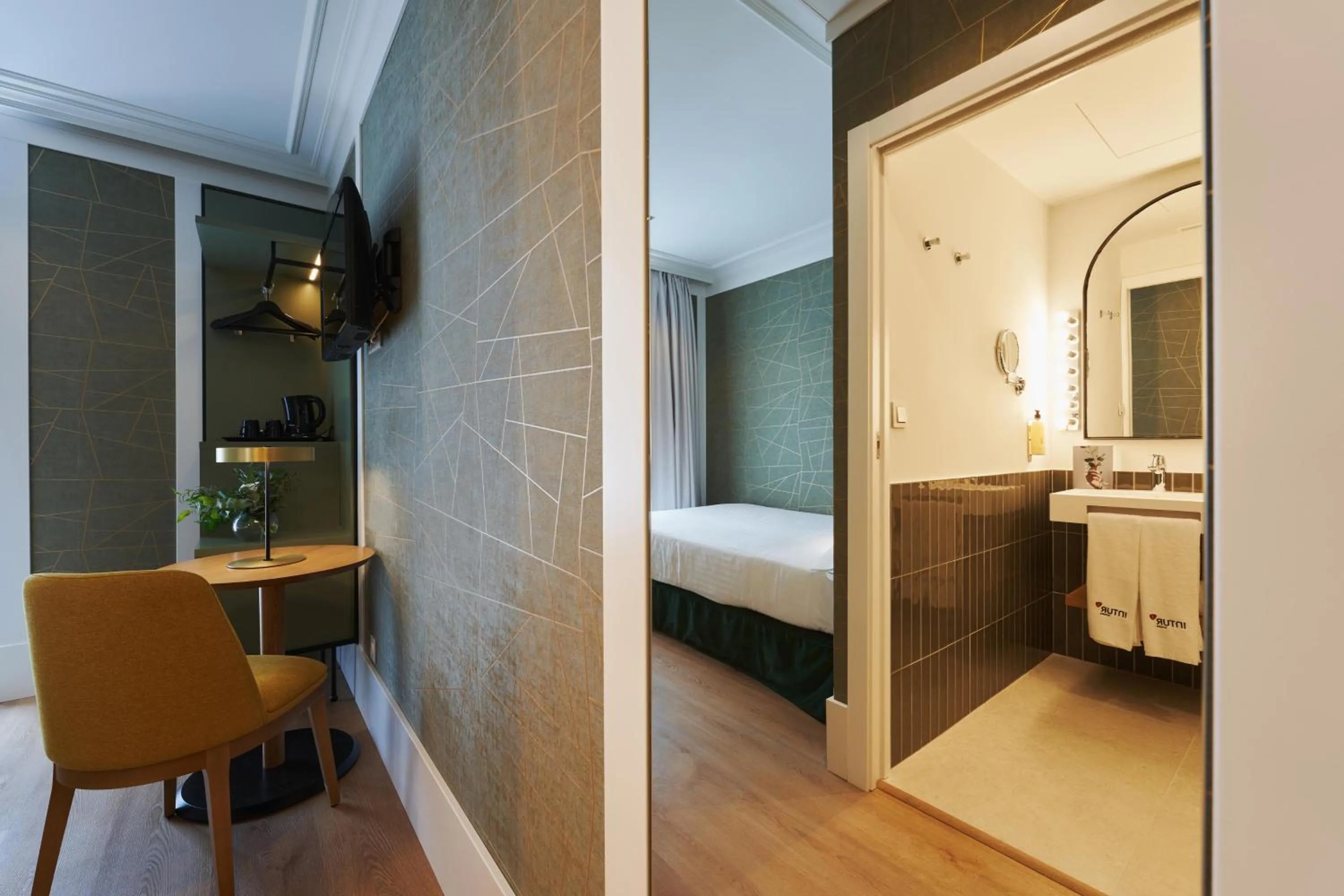 Bedroom, Bed in Intelier Villa Katalina