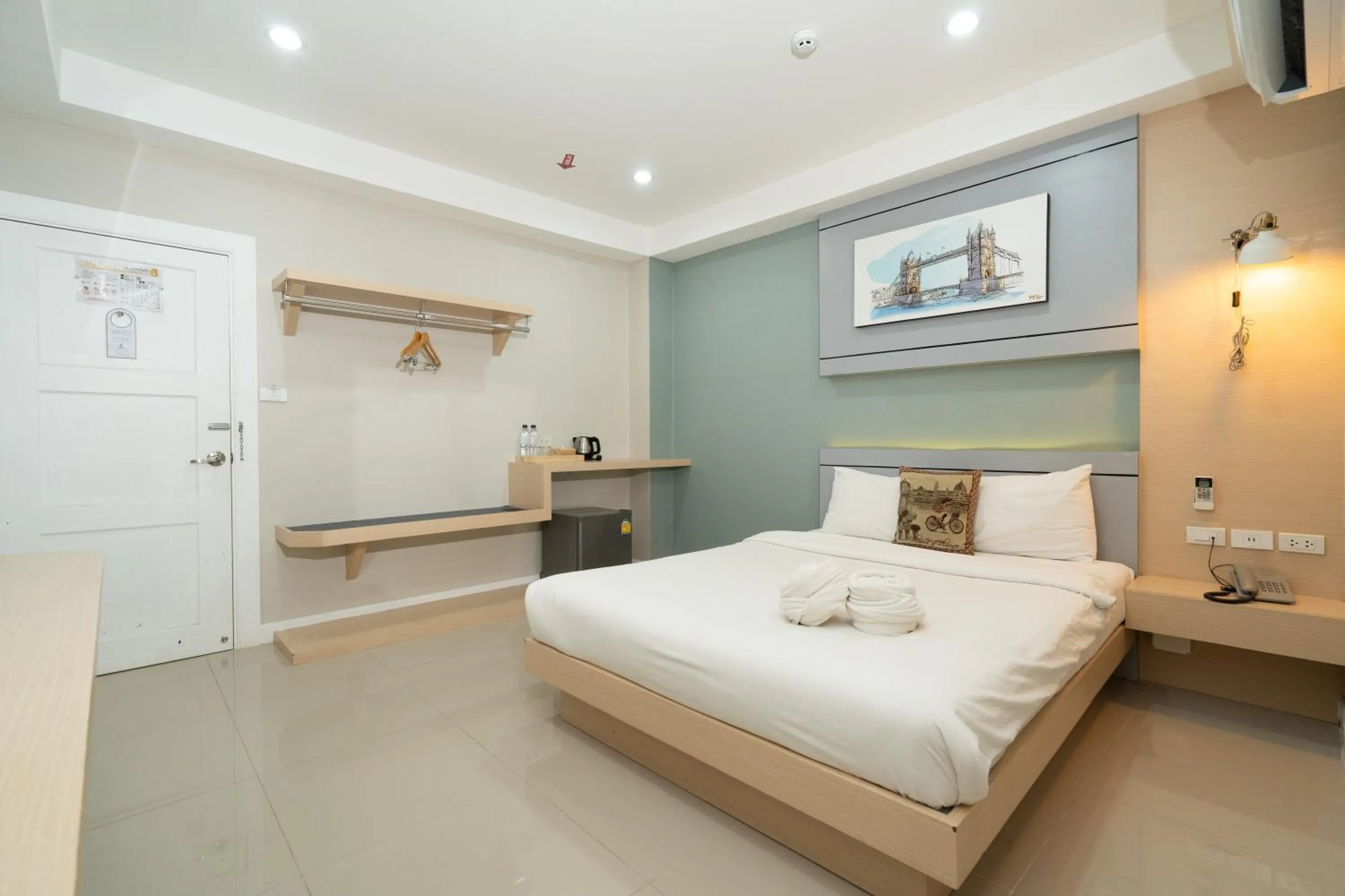 Bed in We Resident Hotel