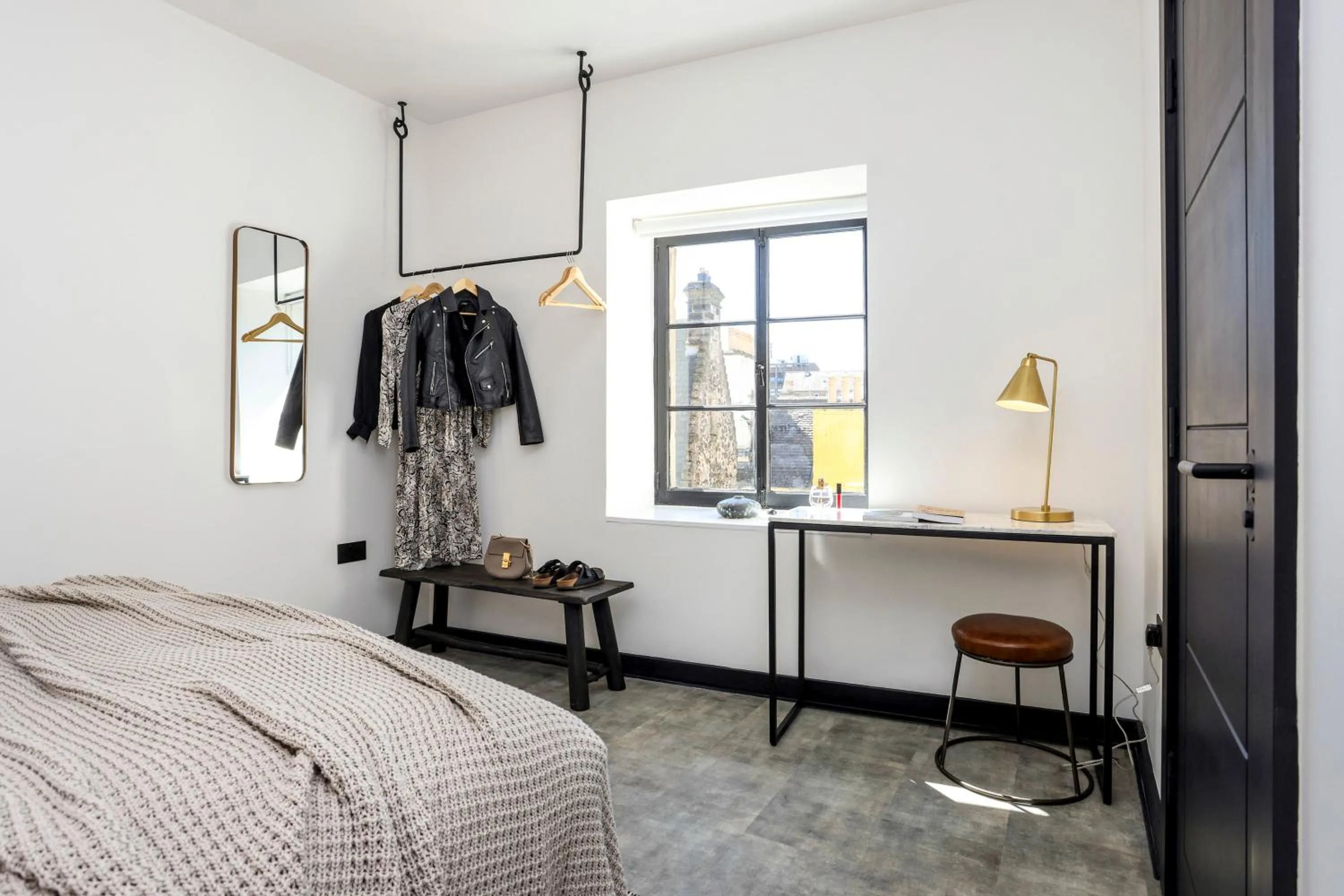 Bedroom, Bed in The Brewers Rooms Contemporary Aparthotel