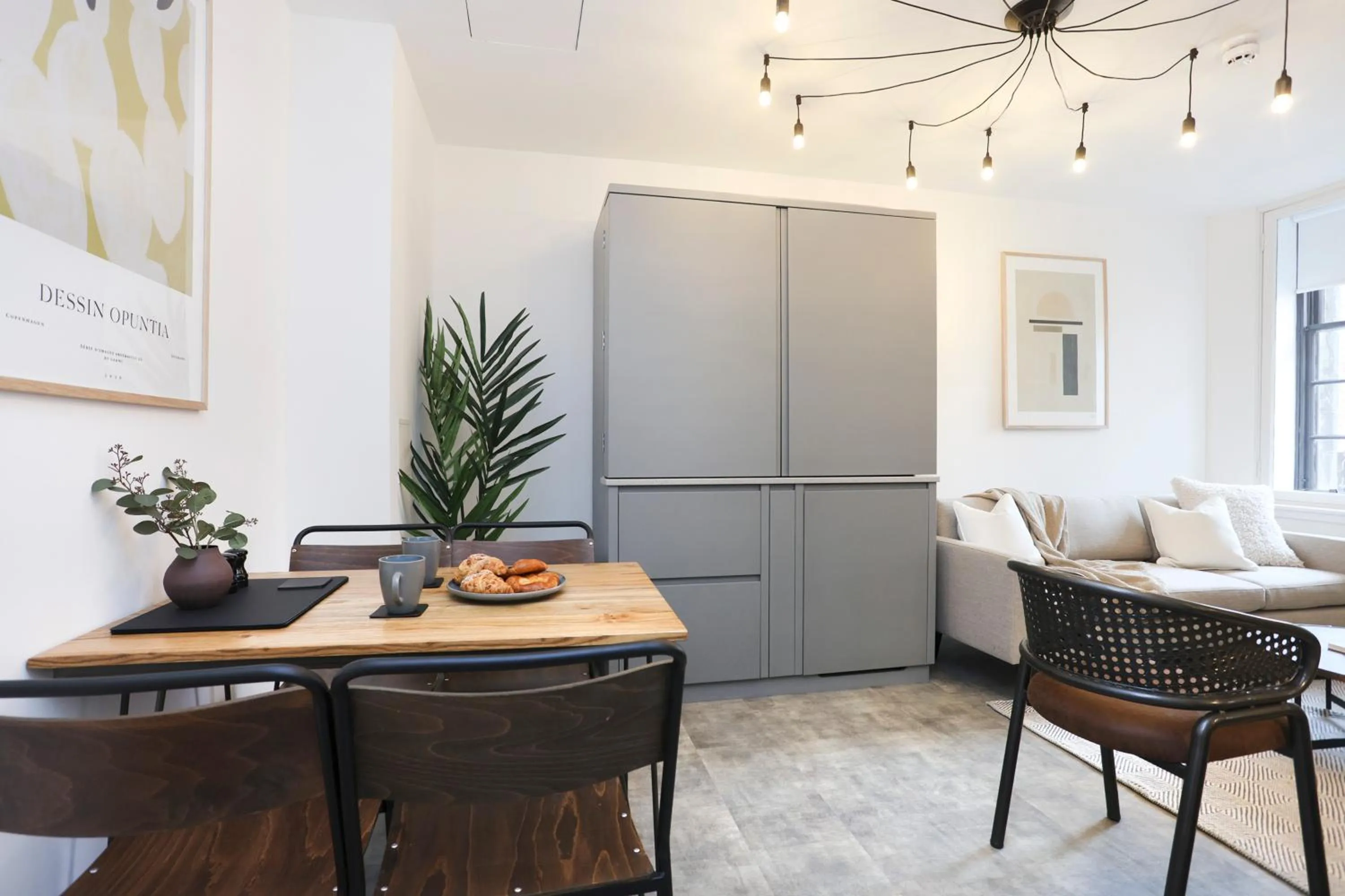 Dining area in The Brewers Rooms Contemporary Aparthotel