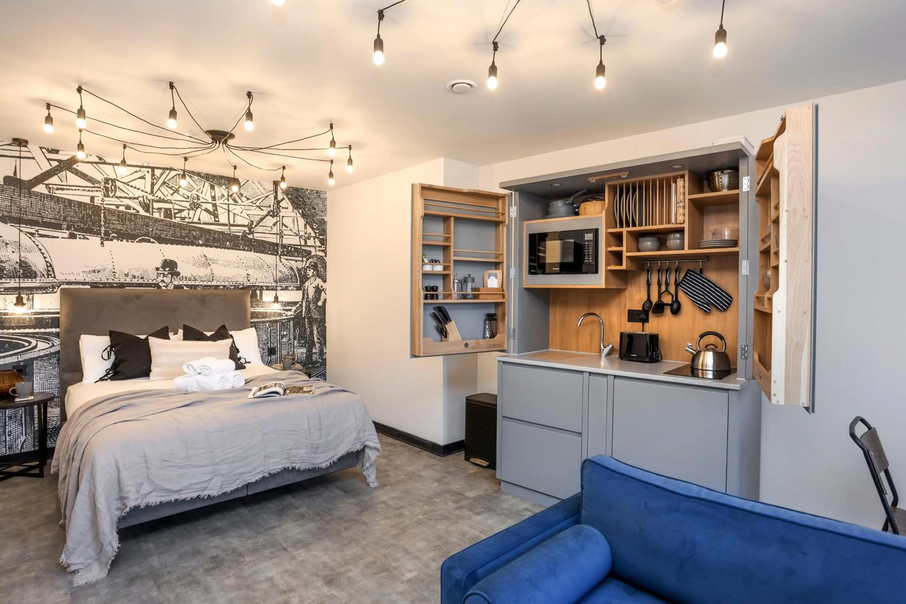 Photo of the whole room, Bed in The Brewers Rooms Contemporary Aparthotel