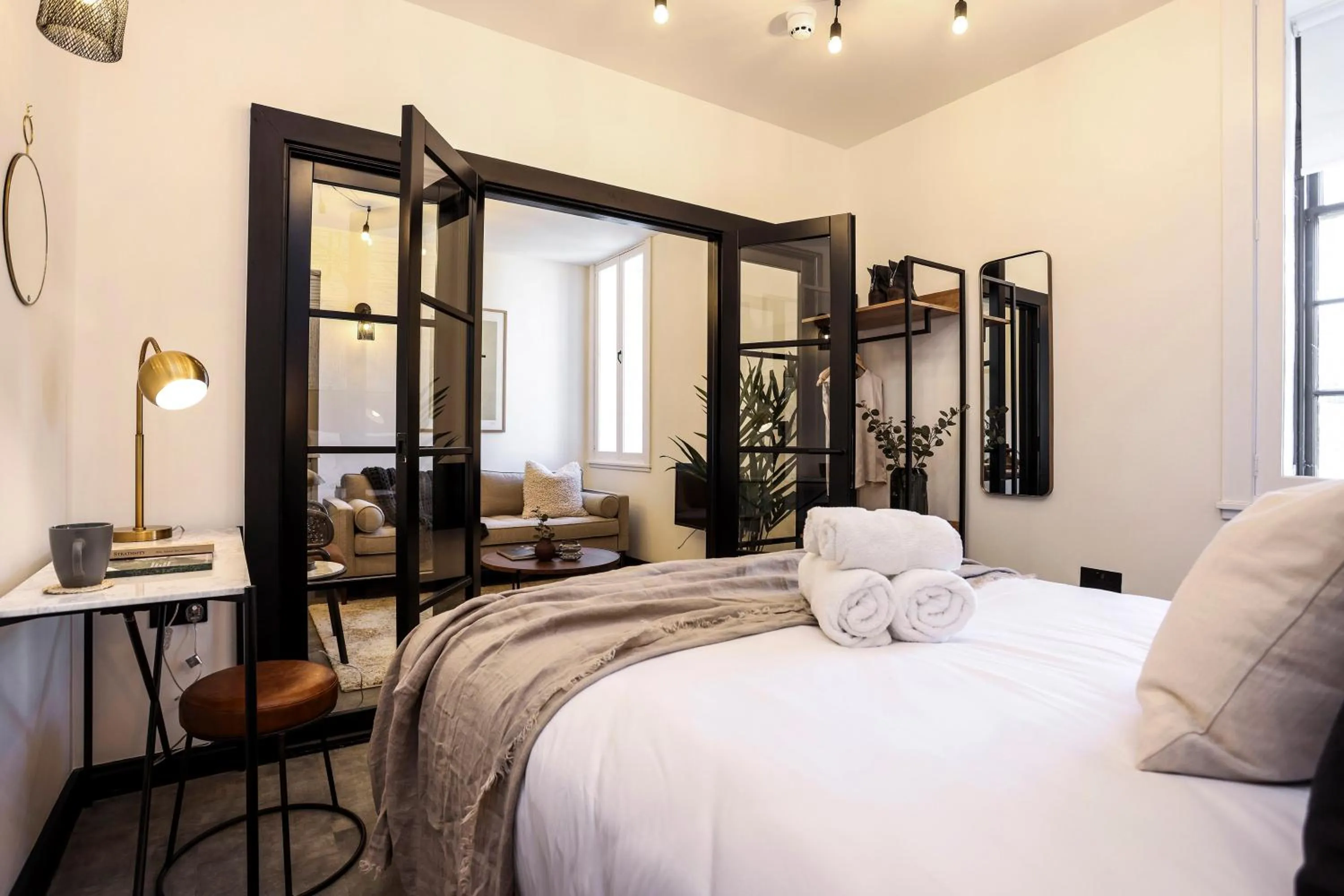 Bed in The Brewers Rooms Contemporary Aparthotel