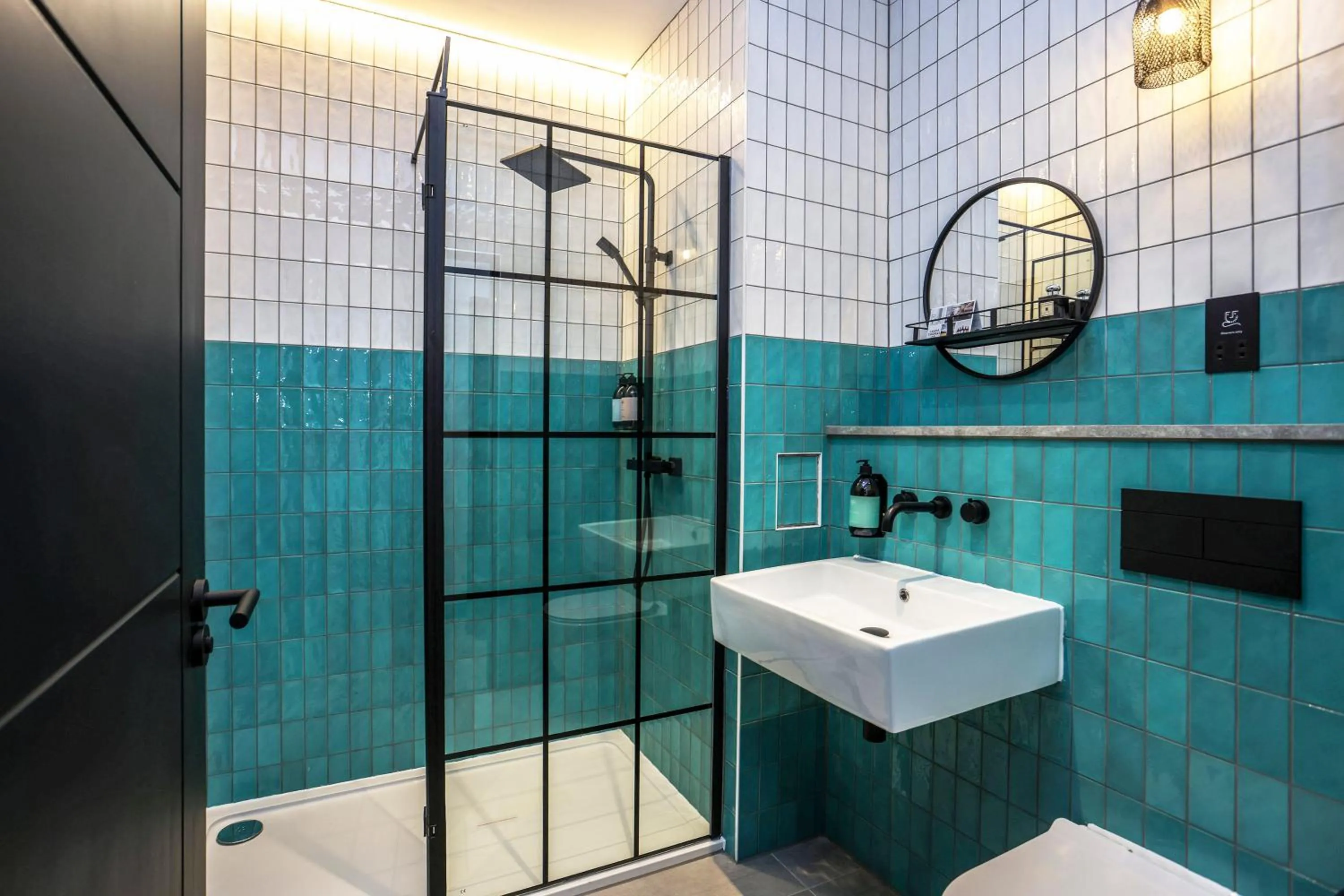 Bathroom in The Brewers Rooms Contemporary Aparthotel