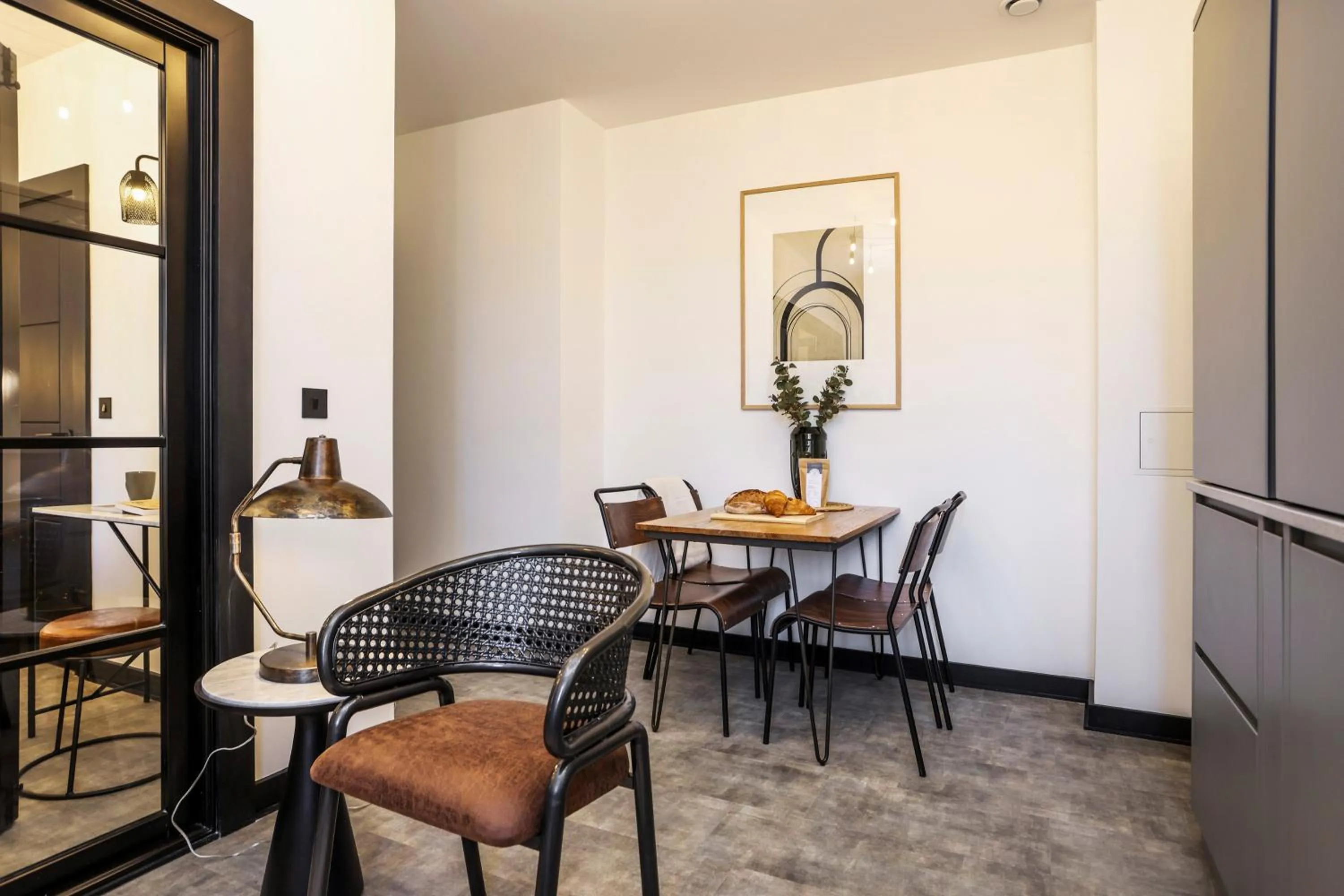 Seating area in The Brewers Rooms Contemporary Aparthotel