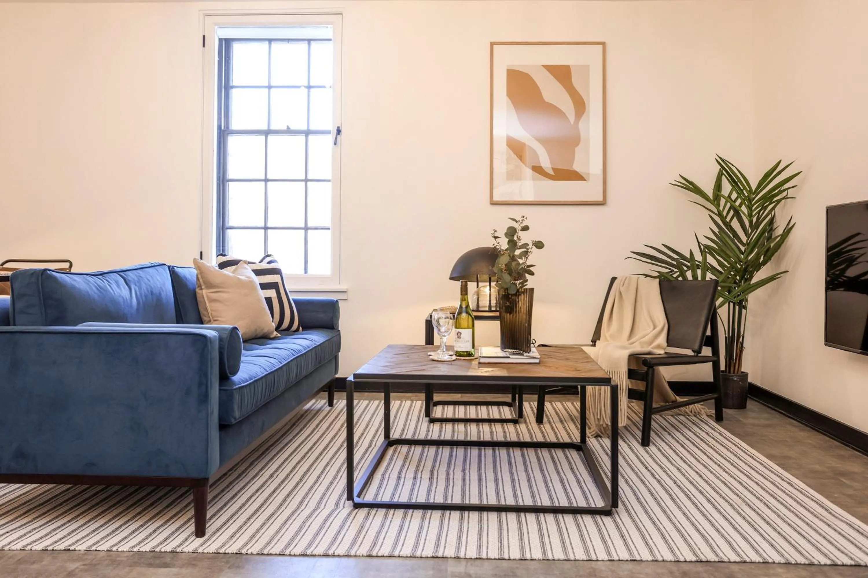 Living room in The Brewers Rooms Contemporary Aparthotel