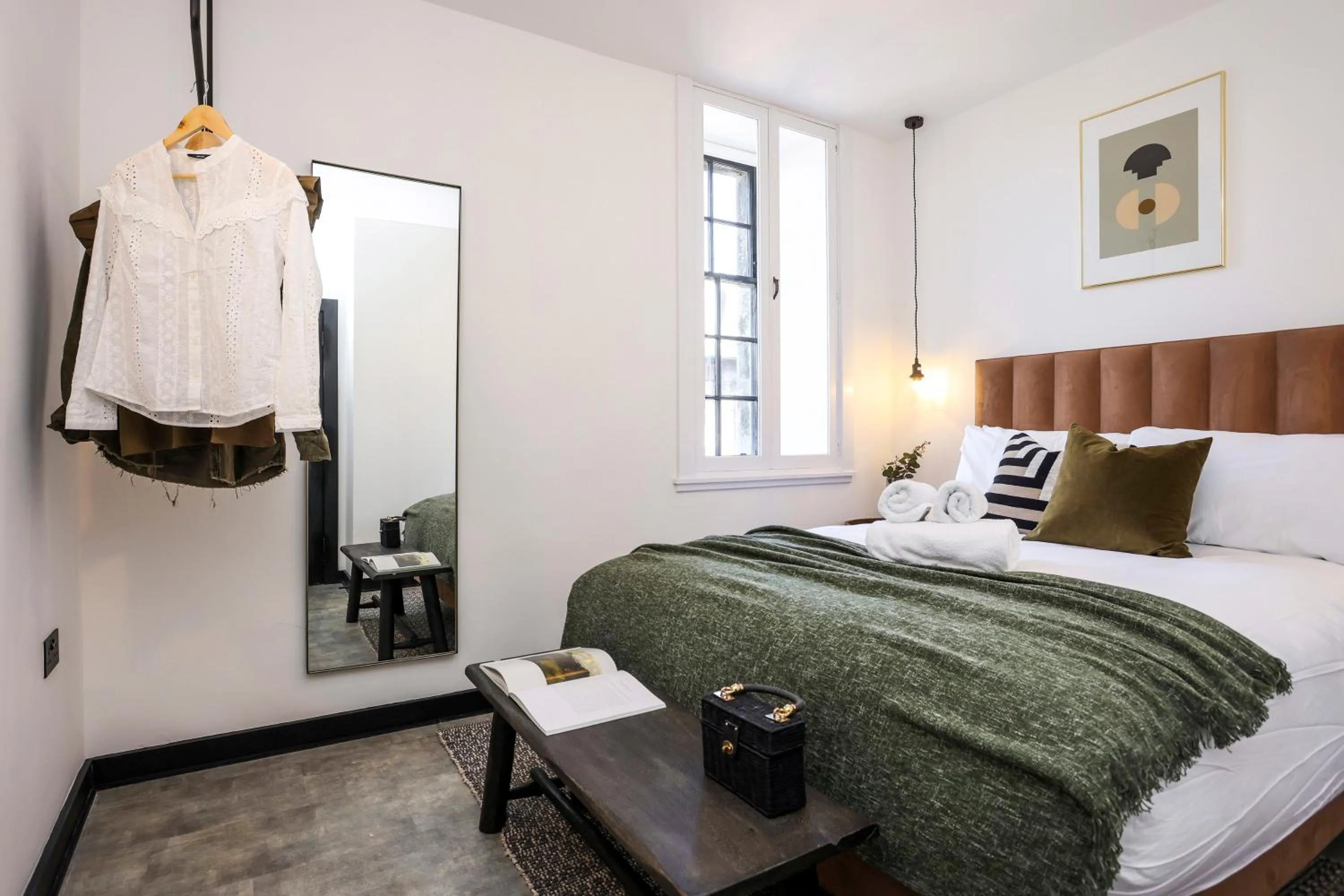 Bed in The Brewers Rooms Contemporary Aparthotel